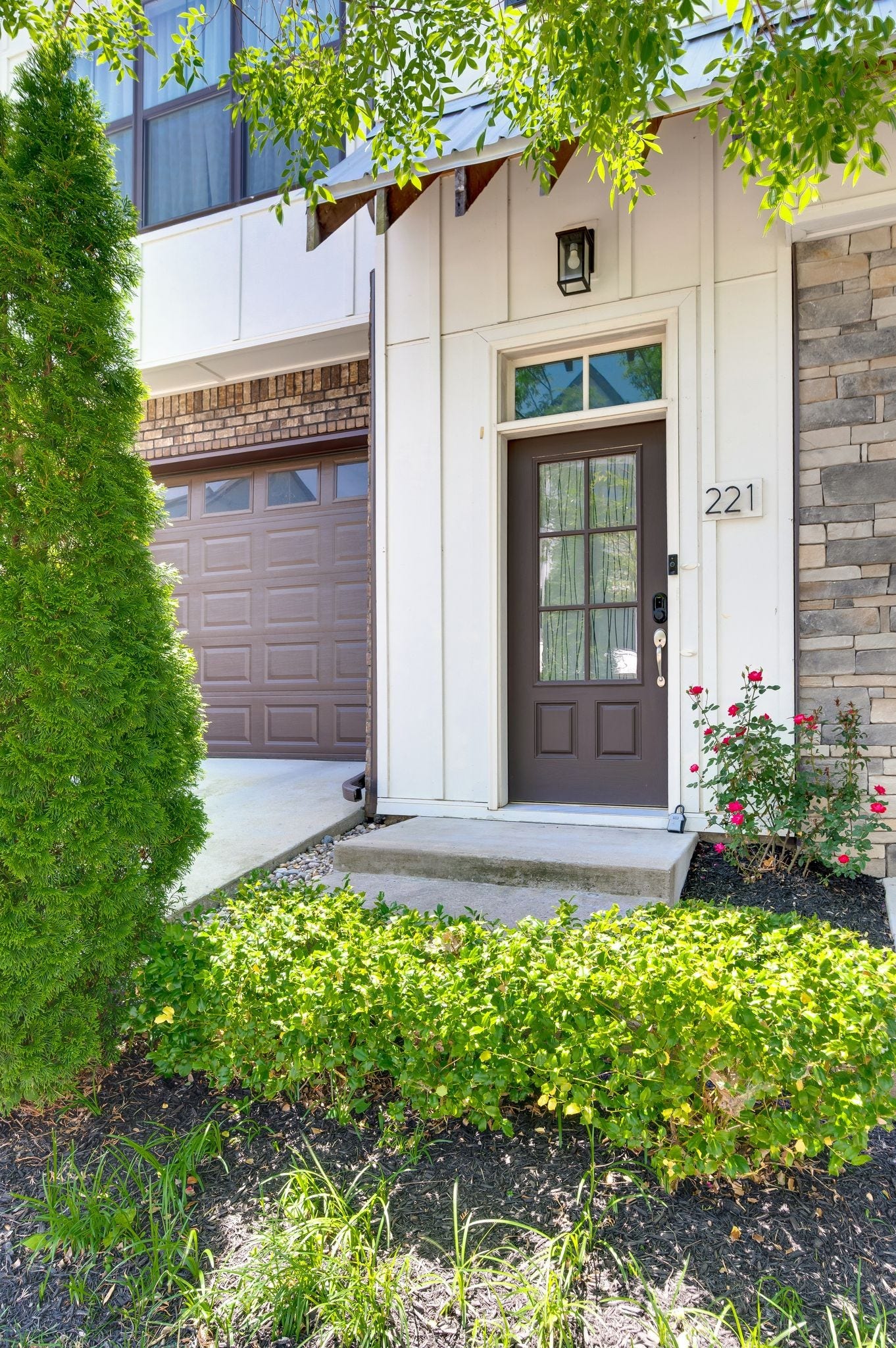 221 Stonecrest Cir, Nashville, TN 37209 221 Stonecrest Cir, Nashville, TN 37209