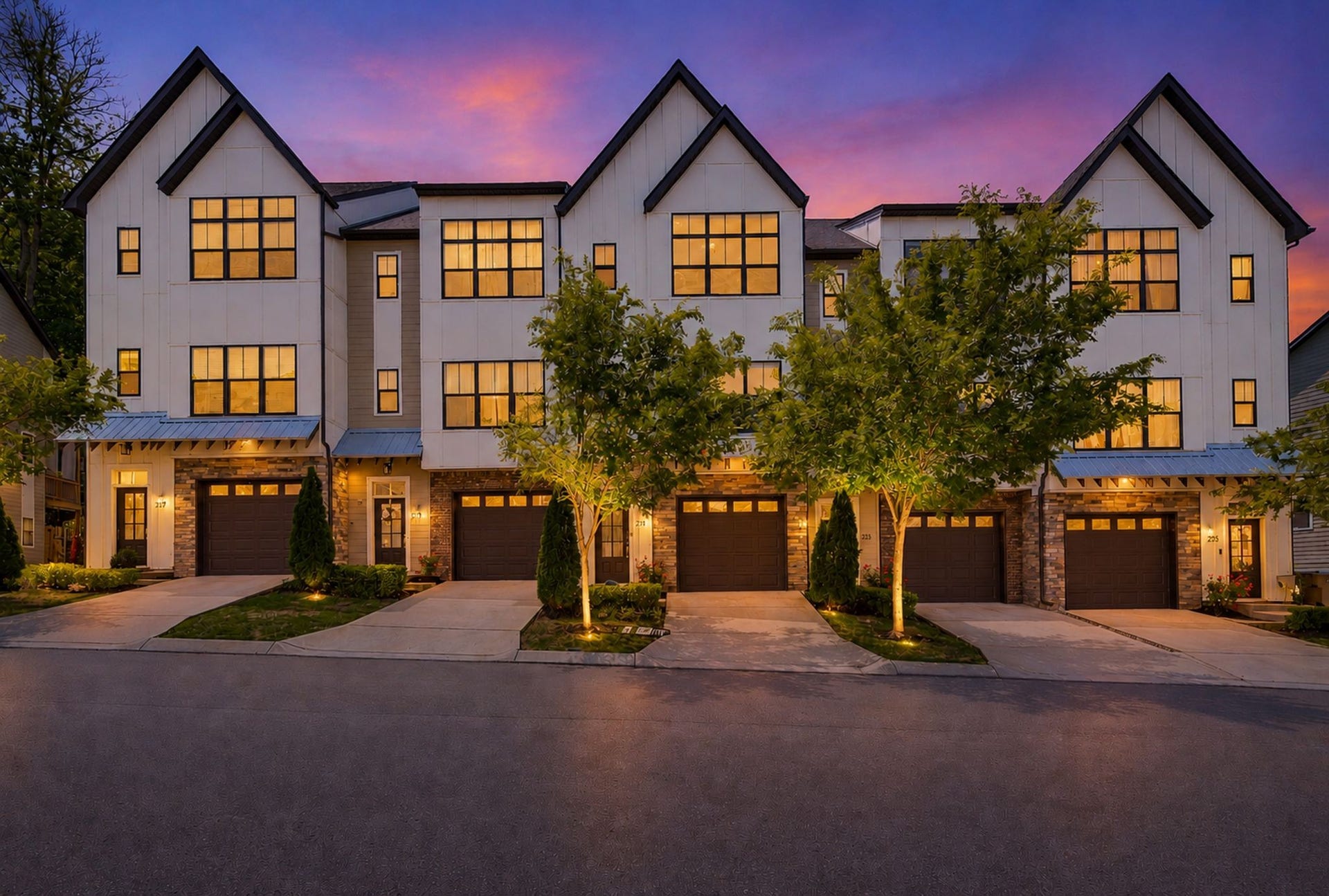 221 Stonecrest Cir, Nashville, TN 37209 221 Stonecrest Cir, Nashville, TN 37209