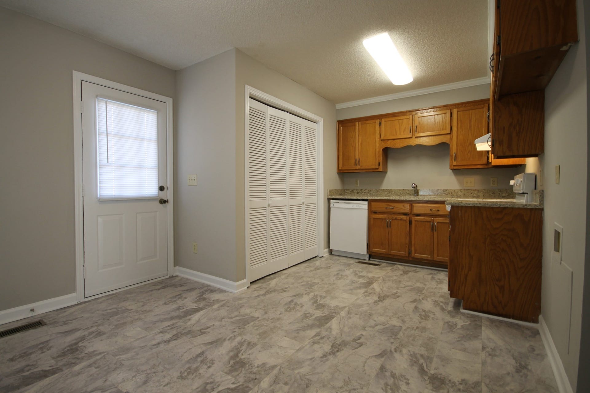 204 Hunter Dr, Columbia, TN 38401 204 Hunter Dr, Columbia, TN 38401