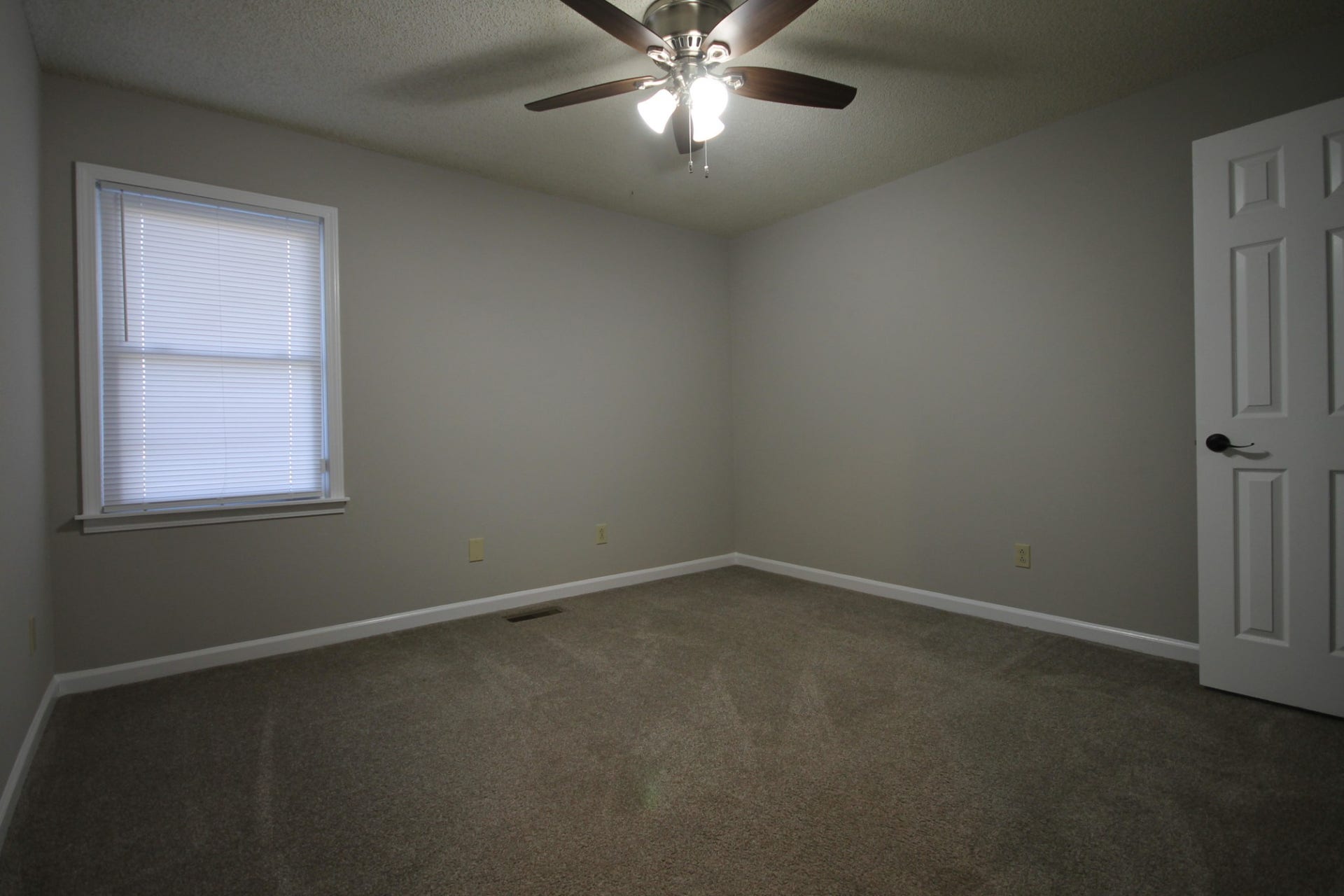 204 Hunter Dr, Columbia, TN 38401 204 Hunter Dr, Columbia, TN 38401