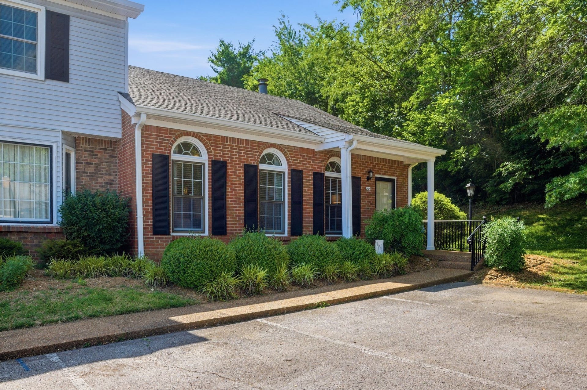 2131 Benton Hall Court, Columbia, TN 38401 2131 Benton Hall Court, Columbia, TN 38401