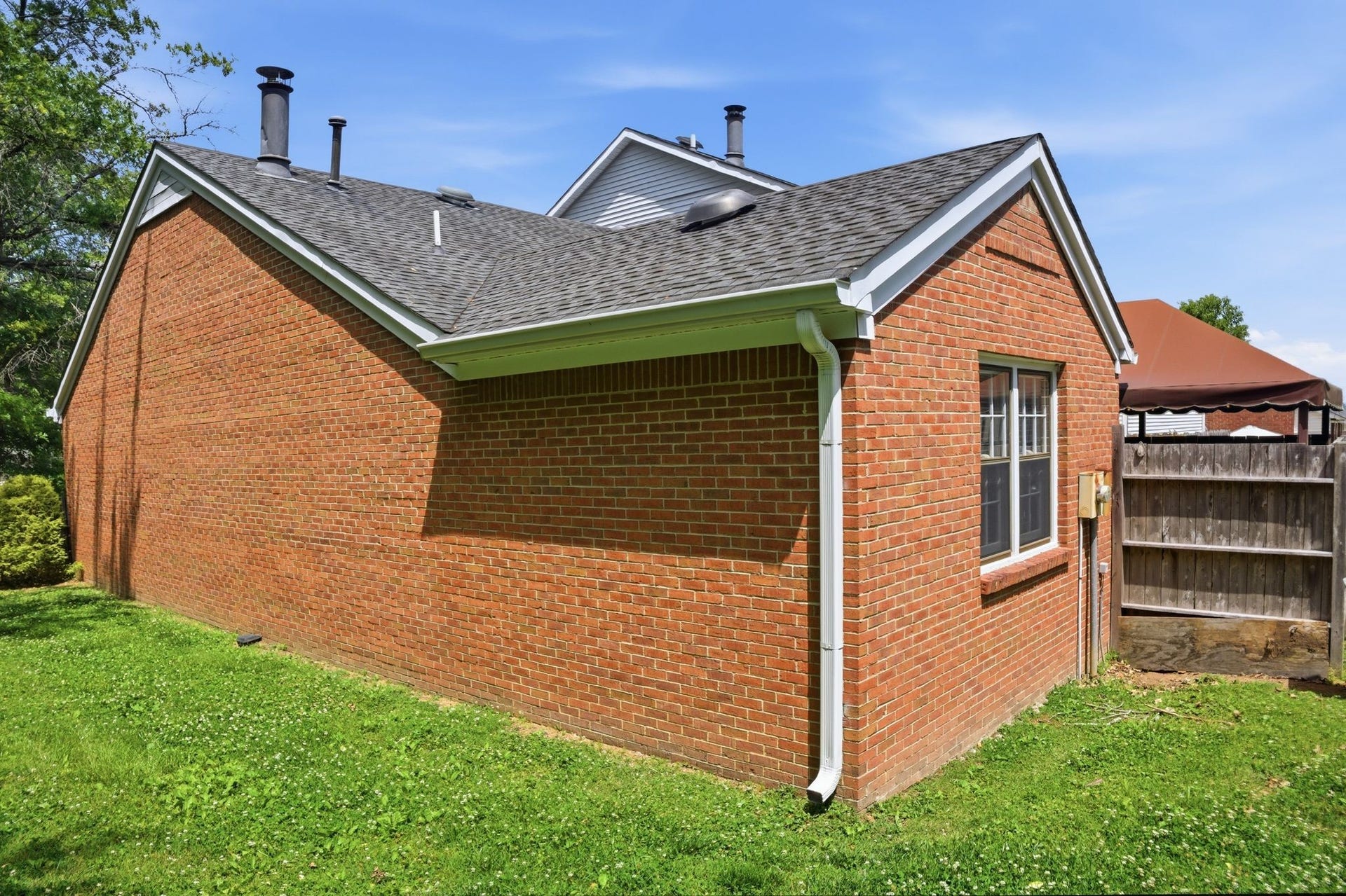 2131 Benton Hall Court, Columbia, TN 38401 2131 Benton Hall Court, Columbia, TN 38401