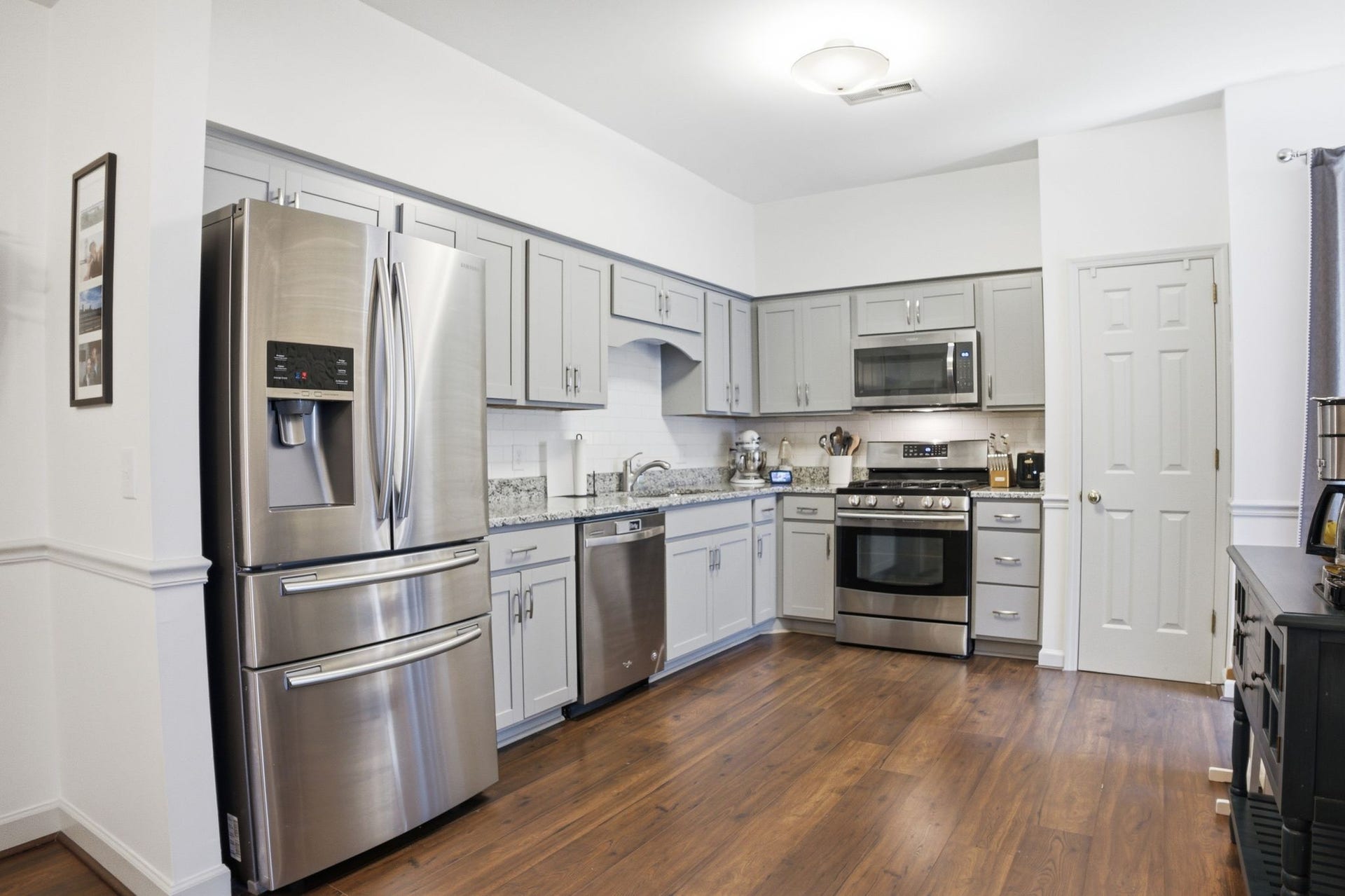 2131 Benton Hall Court, Columbia, TN 38401 all appliance remain