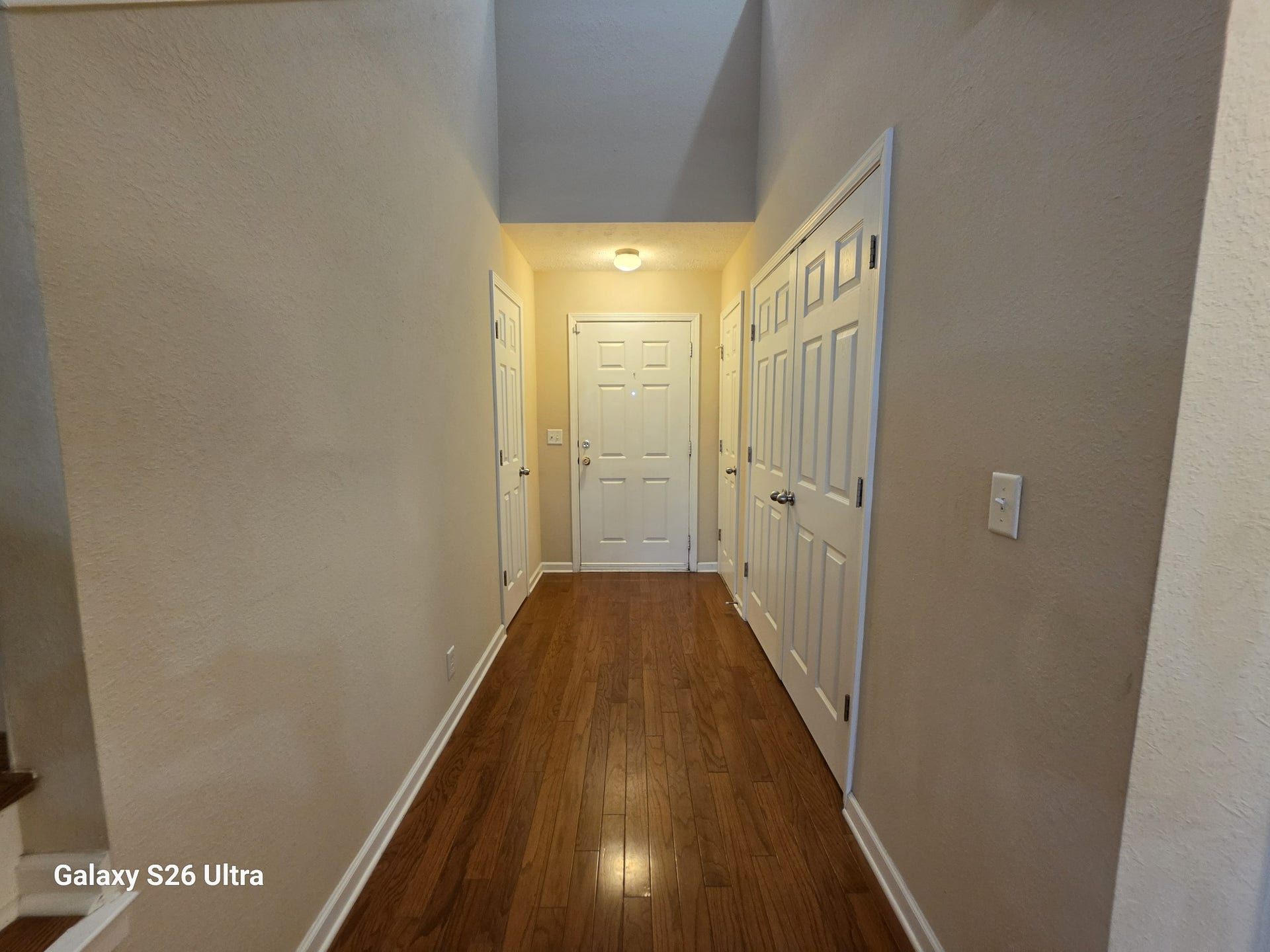 913 Sitting Bull Xing, Murfreesboro, TN 37128 Foyer with laundry and half bath