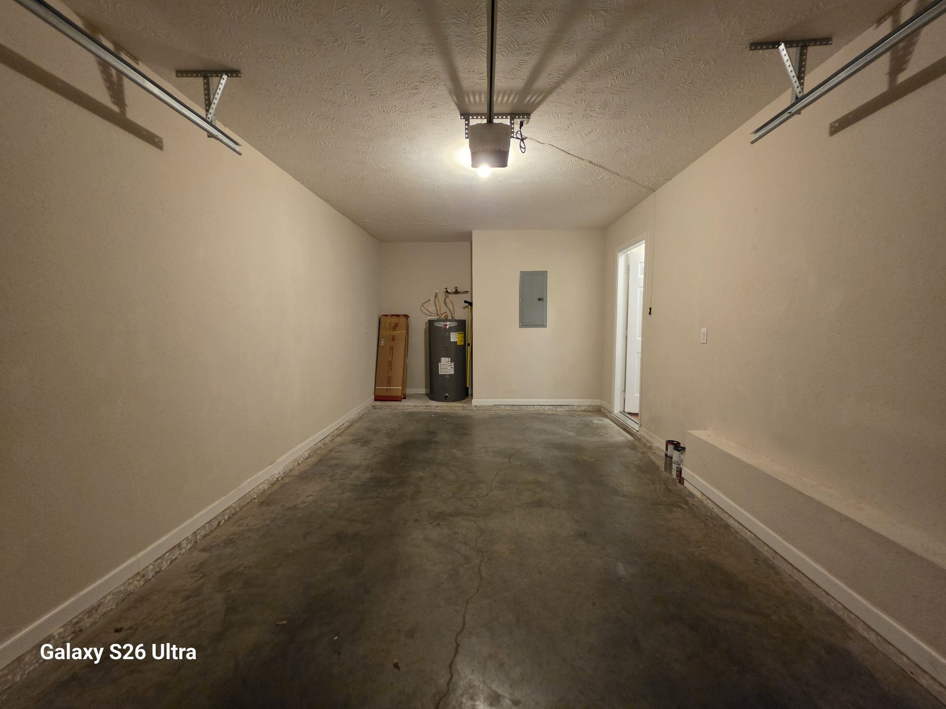 913 Sitting Bull Xing, Murfreesboro, TN 37128 One car garage and its painted!
