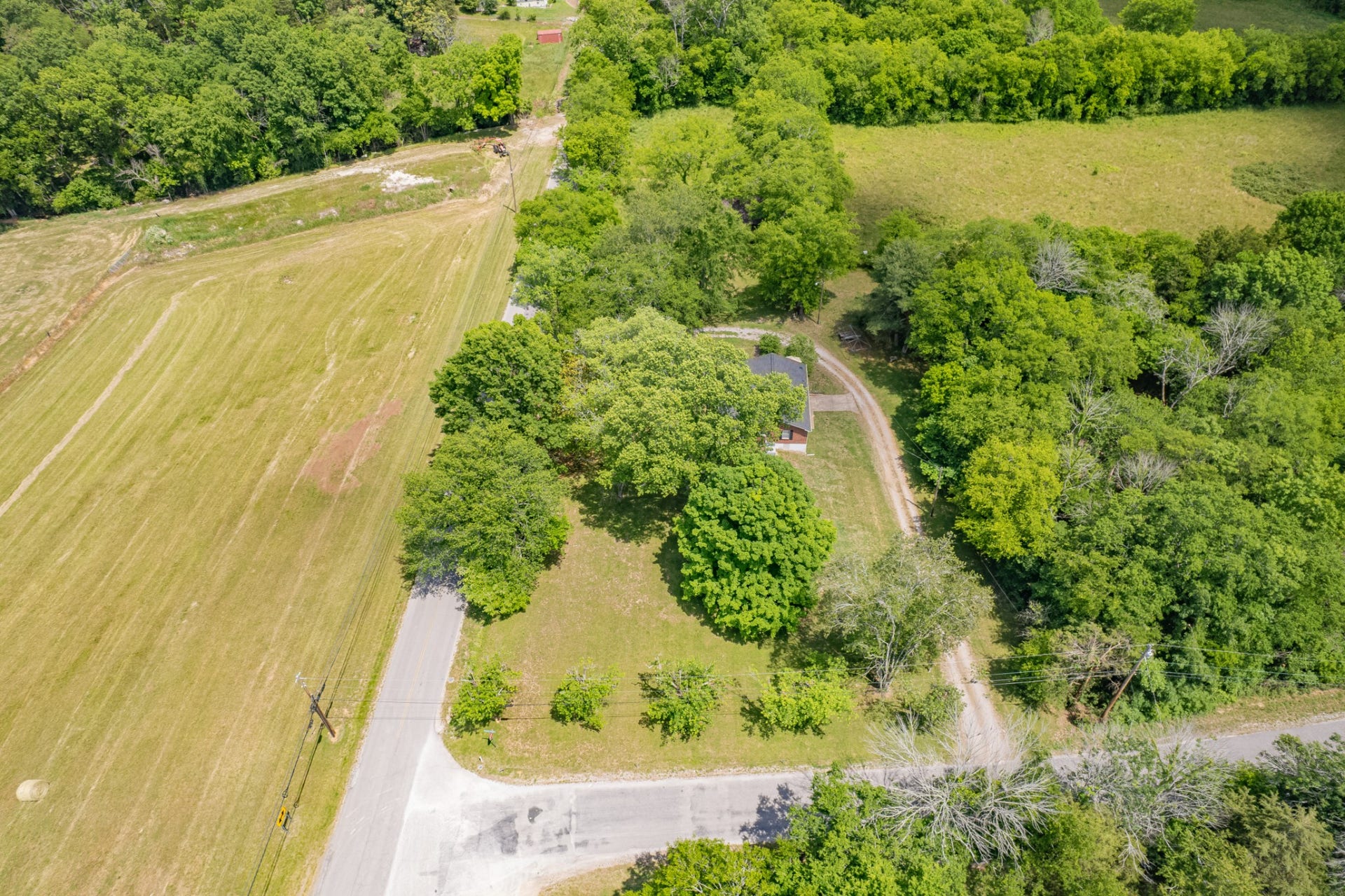 2204 Sowell Mill Pike, Columbia, TN 38401 2204 Sowell Mill Pike, Columbia, TN 38401