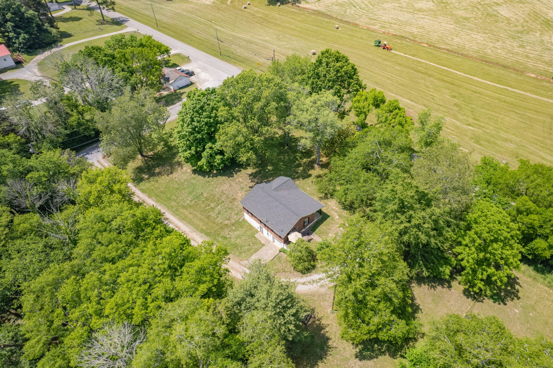 2204 Sowell Mill Pike, Columbia, TN 38401 2204 Sowell Mill Pike, Columbia, TN 38401