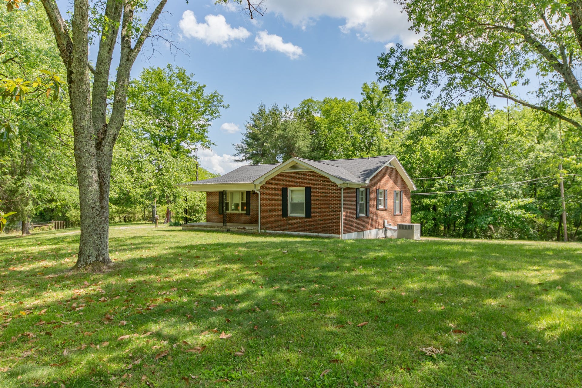 2204 Sowell Mill Pike, Columbia, TN 38401 2204 Sowell Mill Pike, Columbia, TN 38401