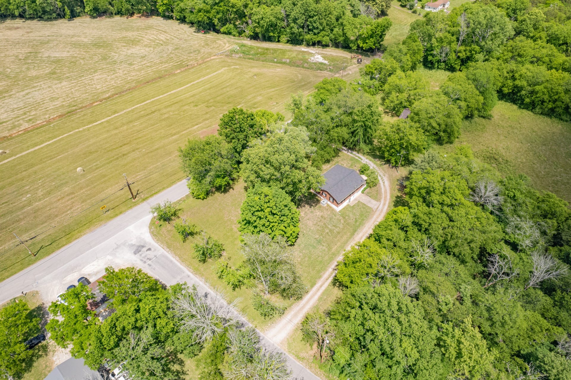 2204 Sowell Mill Pike, Columbia, TN 38401 2204 Sowell Mill Pike, Columbia, TN 38401