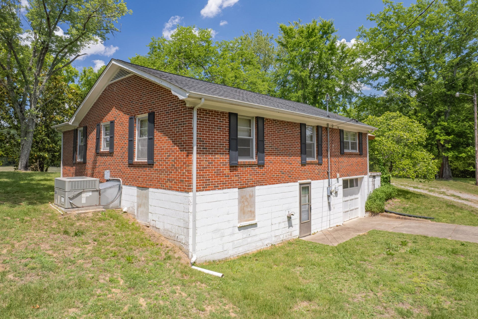 2204 Sowell Mill Pike, Columbia, TN 38401 2204 Sowell Mill Pike, Columbia, TN 38401