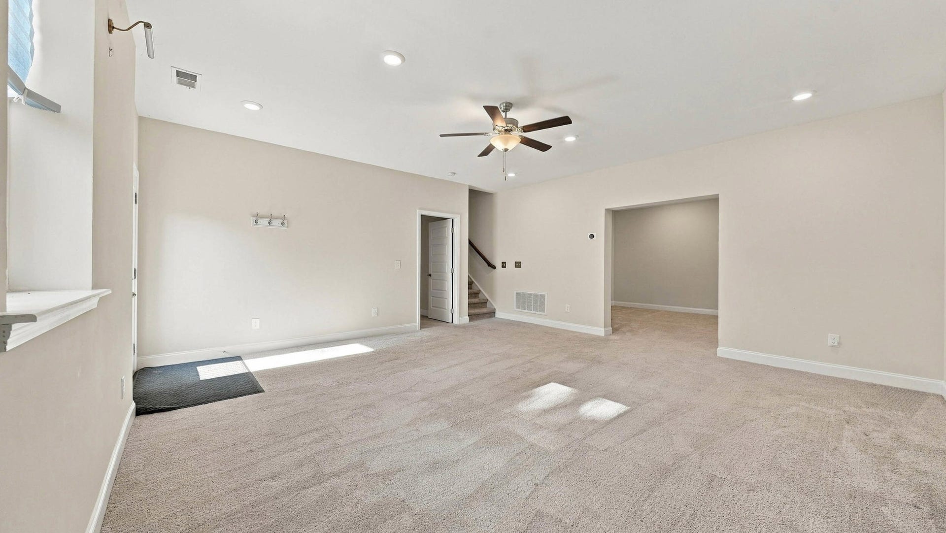 1648 Buttonwood Loop, Chattanooga, TN 37421 1648 Buttonwood Loop, Chattanooga, TN 37421