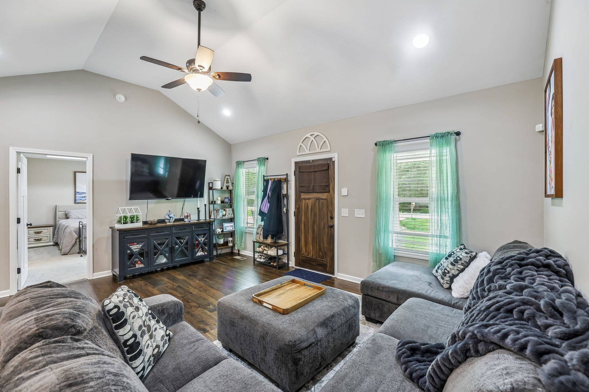 1546 S Spring St, Manchester, TN 37355 1546 S Spring St, Manchester, TN 37355