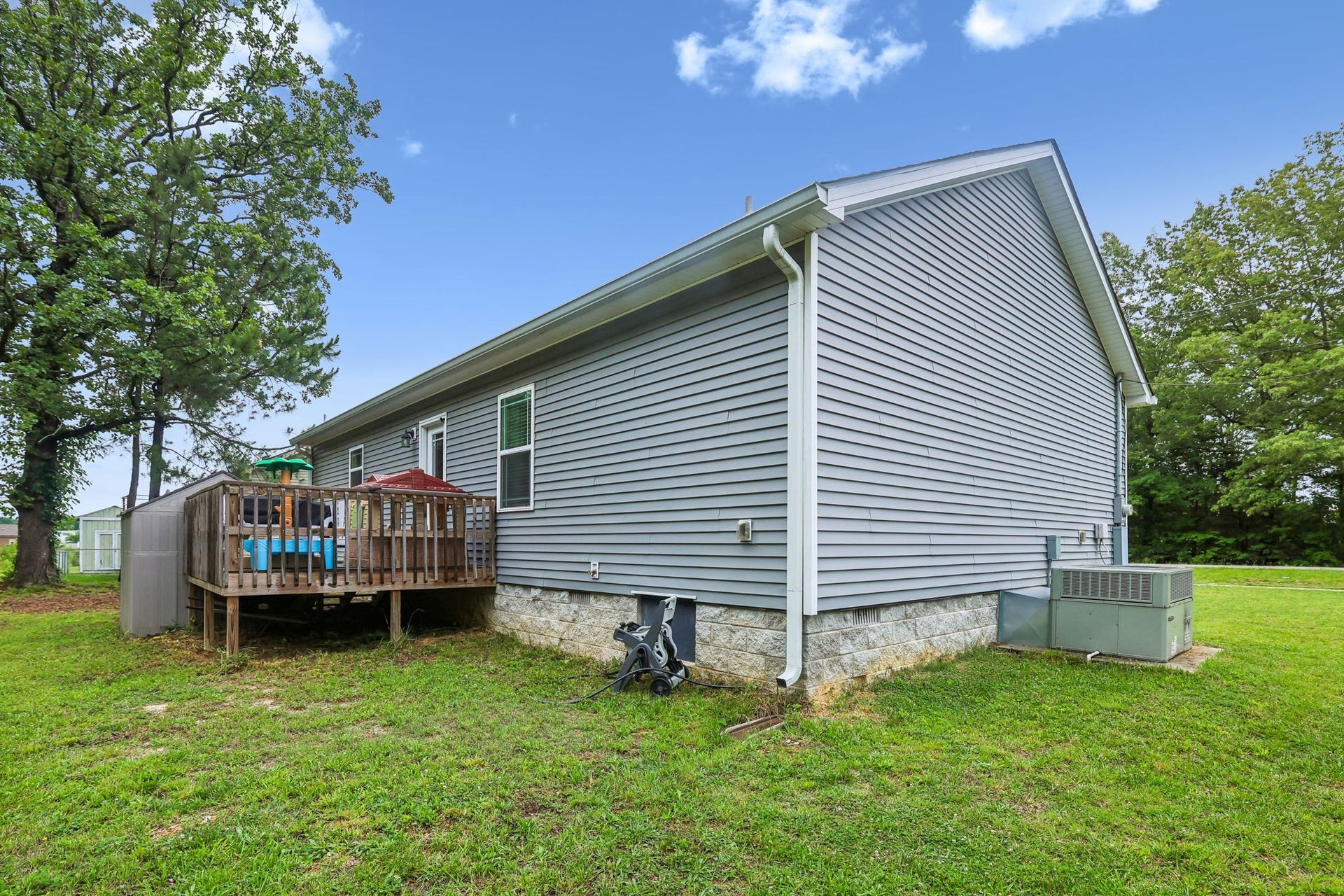 1546 S Spring St, Manchester, TN 37355 1546 S Spring St, Manchester, TN 37355