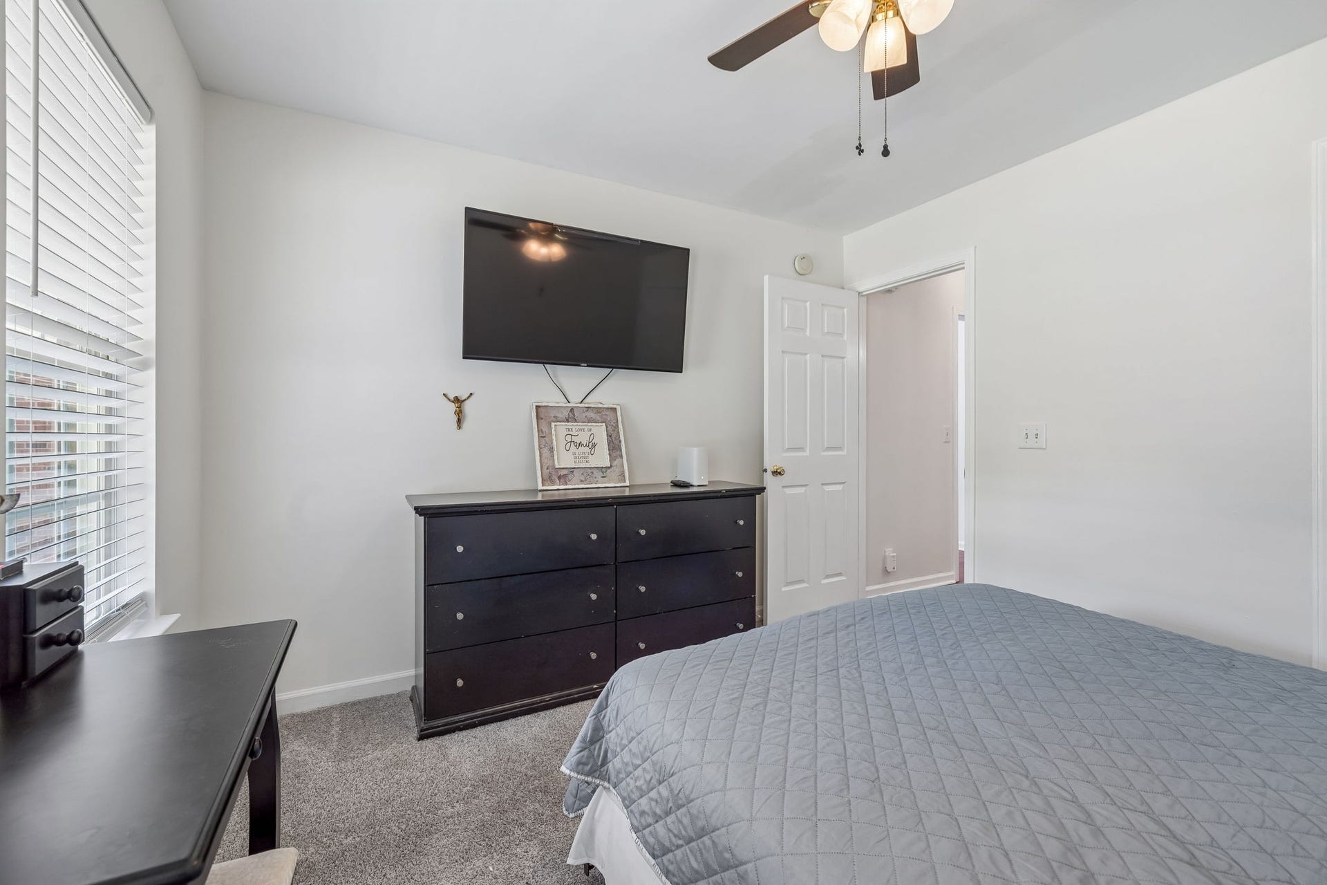 120 Callaway Ct, Murfreesboro, TN 37127 Bedroom three currently holds a queen sized bed for reference on the size. 120 Callaway Court, Murfreesboro, TN 37127