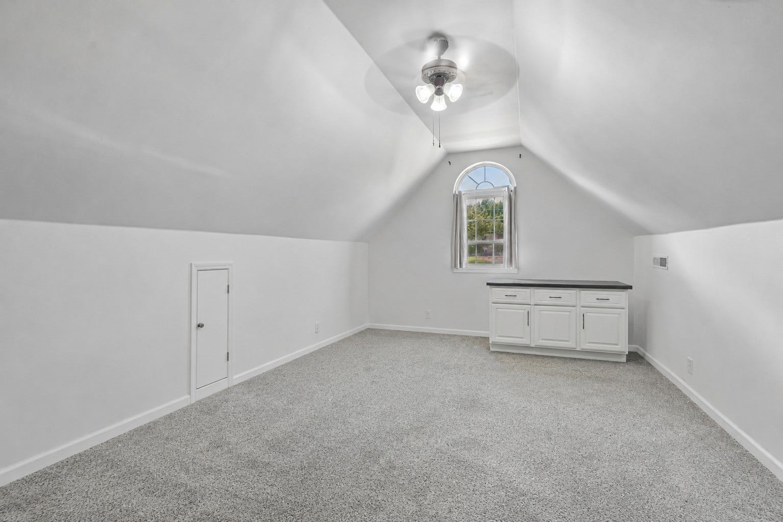 120 Callaway Ct, Murfreesboro, TN 37127 Big bonus room over the garage! 120 Callaway Court, Murfreesboro, TN 37127
