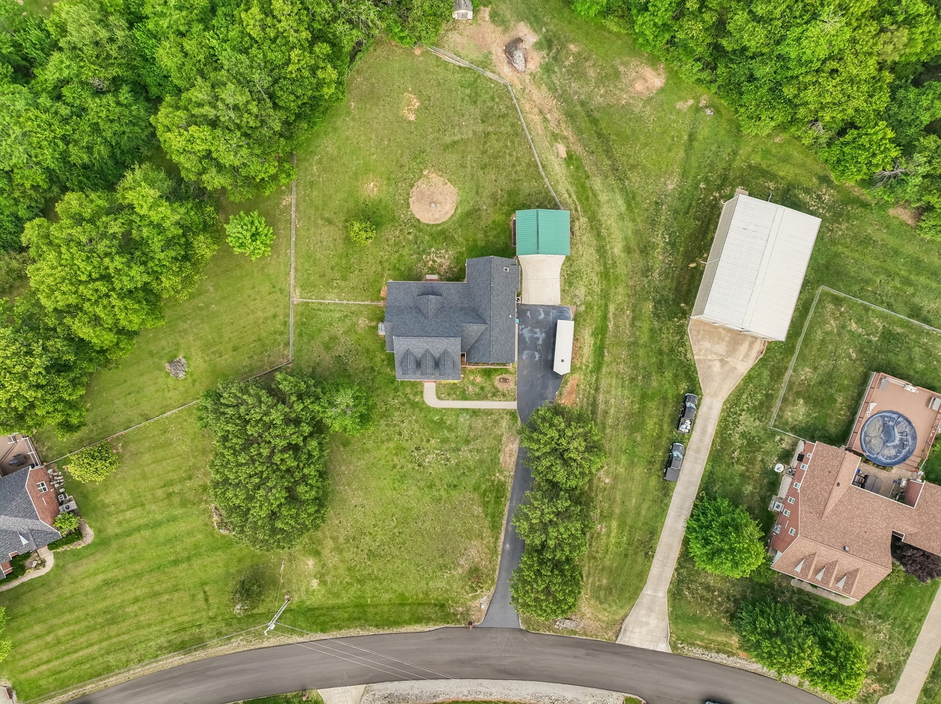 120 Callaway Ct, Murfreesboro, TN 37127 This home has a 24X24 two car side entry garage with a tornado shelter! 120 Callaway Court, Murfreesboro, TN 37127