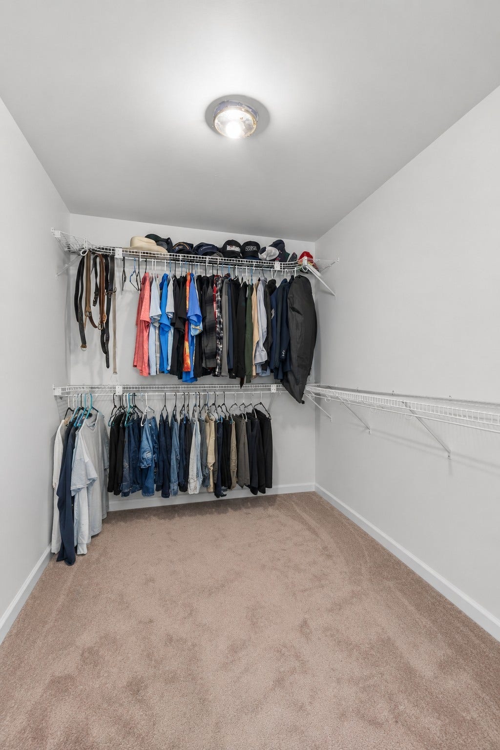 120 Callaway Ct, Murfreesboro, TN 37127 Huge walk-in closet! 120 Callaway Court, Murfreesboro, TN 37127