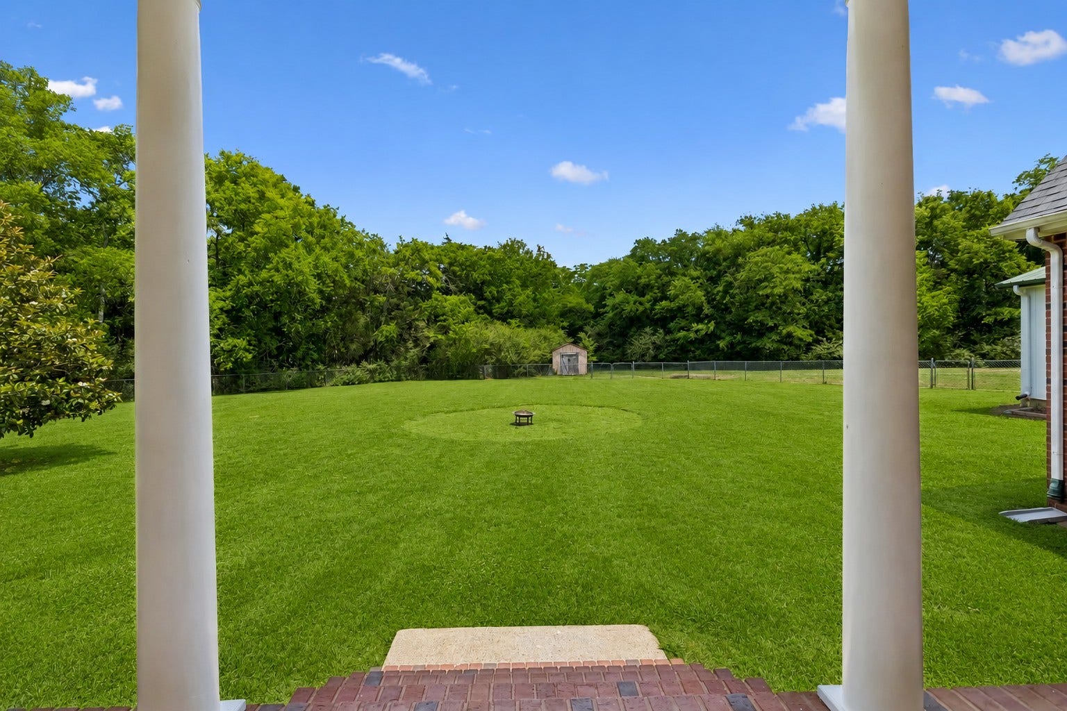 120 Callaway Ct, Murfreesboro, TN 37127 Serene backdrop with a thick tree line for added beauty and privacy! 120 Callaway Court, Murfreesboro, TN 37127