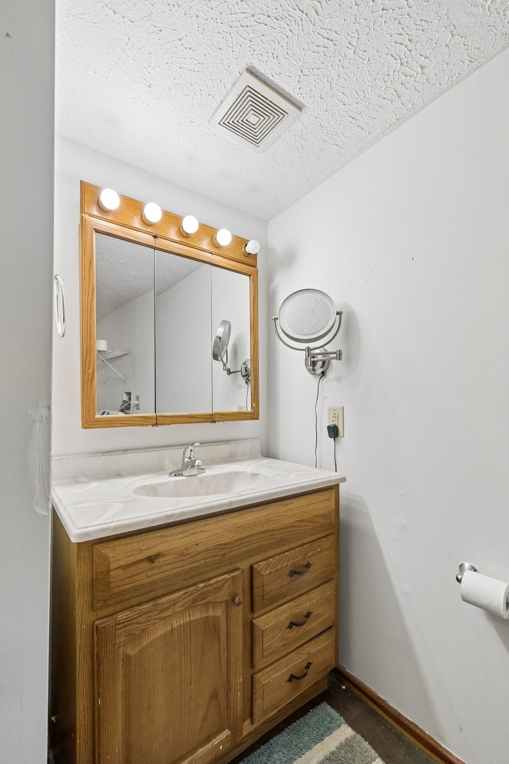 328 Murfreesboro Rd, Woodbury, TN 37190 328 Murfreesboro Road, Woodbury, TN 37190