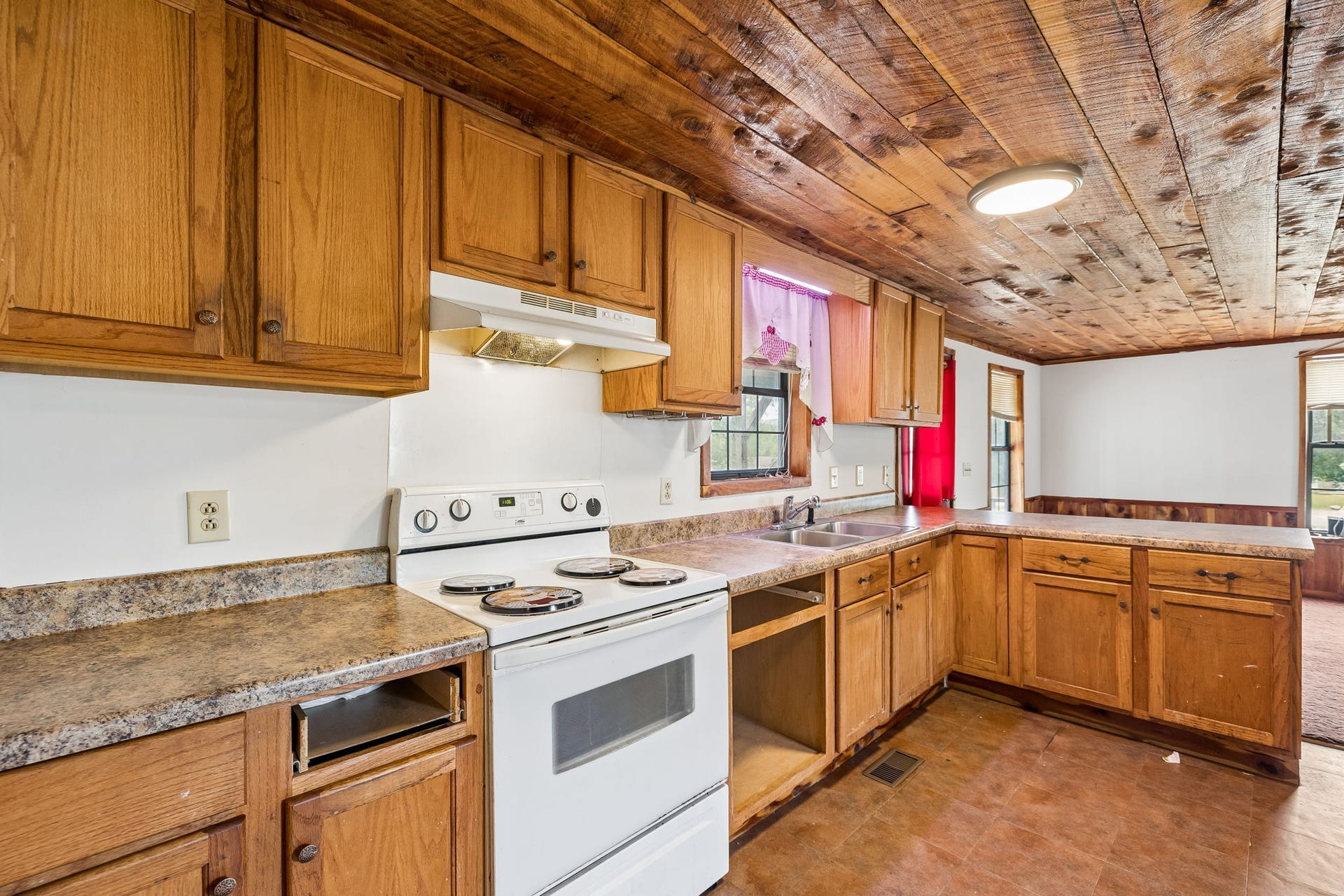 328 Murfreesboro Rd, Woodbury, TN 37190 328 Murfreesboro Road, Woodbury, TN 37190