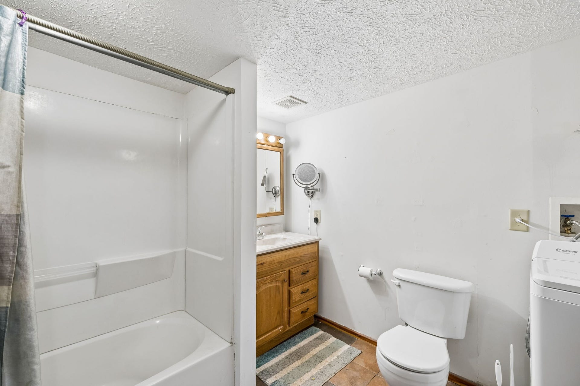 328 Murfreesboro Rd, Woodbury, TN 37190 328 Murfreesboro Road, Woodbury, TN 37190