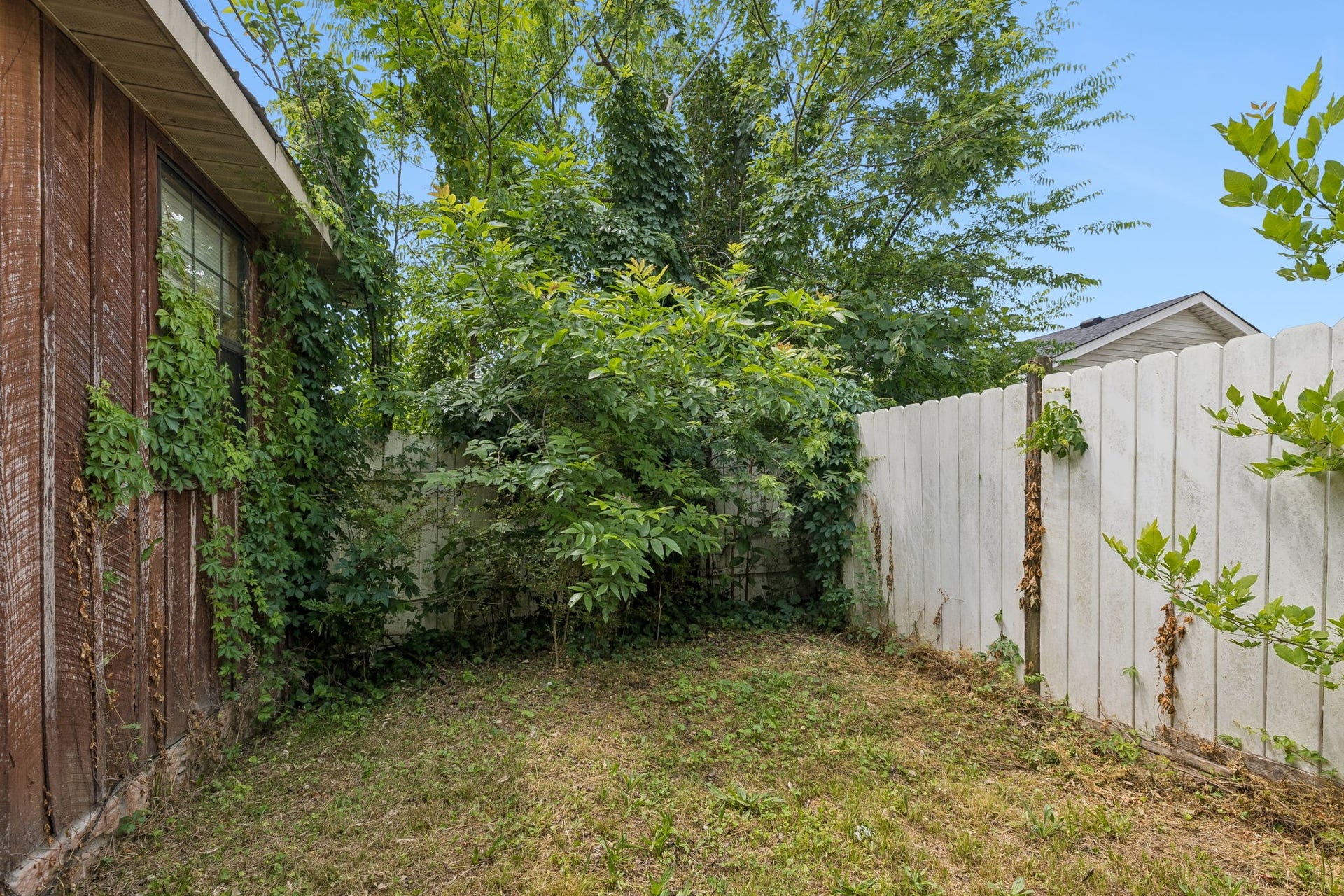 328 Murfreesboro Rd, Woodbury, TN 37190 328 Murfreesboro Road, Woodbury, TN 37190