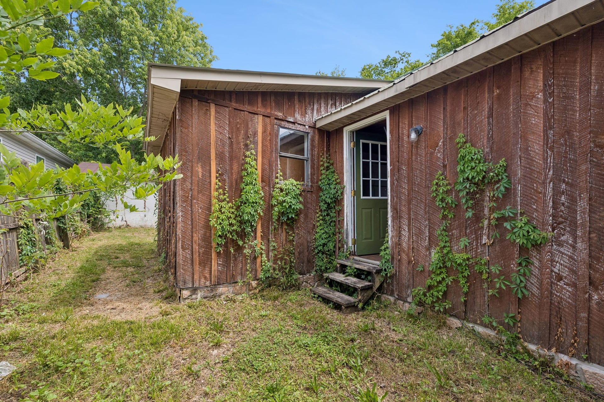 328 Murfreesboro Rd, Woodbury, TN 37190 328 Murfreesboro Road, Woodbury, TN 37190