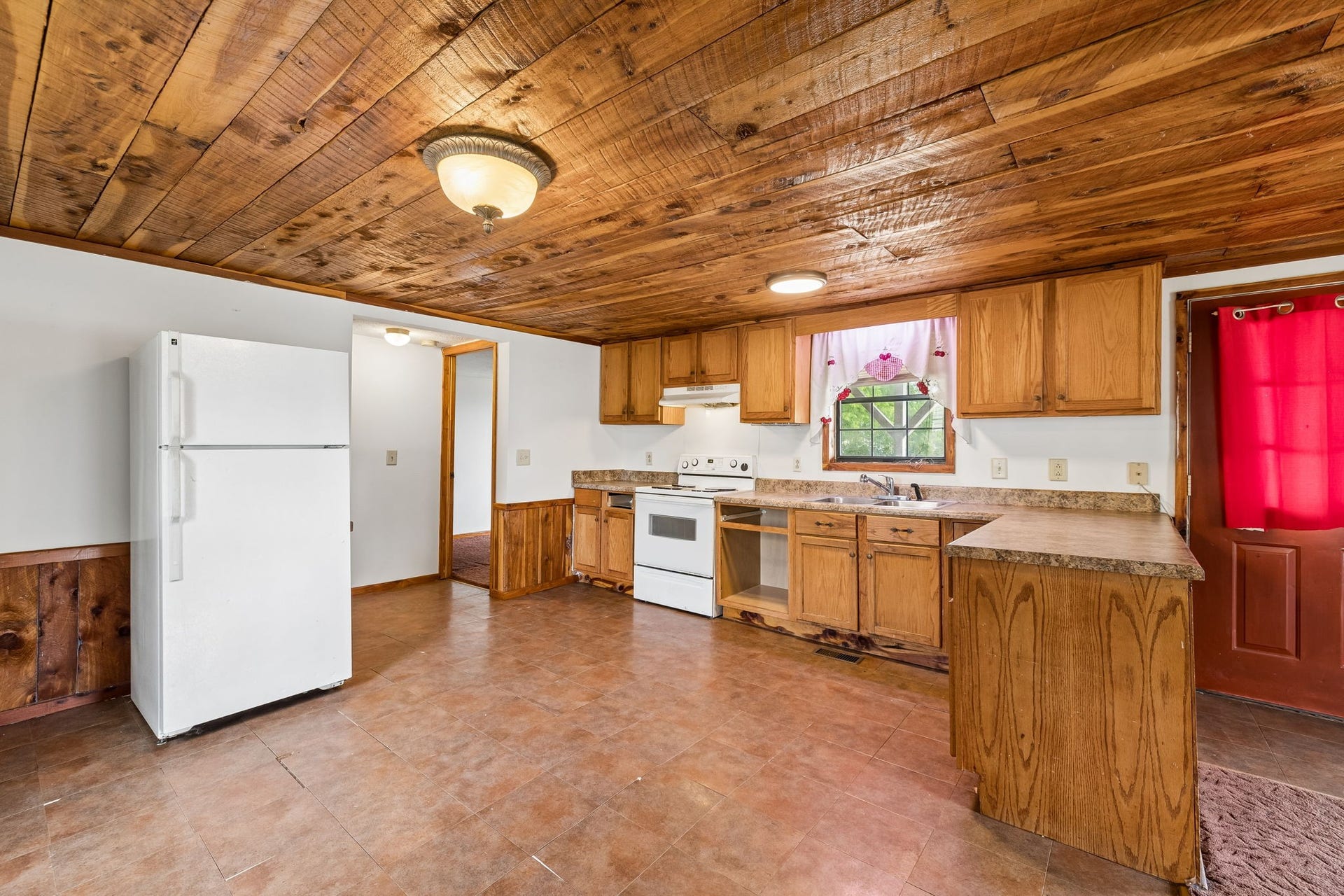 328 Murfreesboro Rd, Woodbury, TN 37190 328 Murfreesboro Road, Woodbury, TN 37190