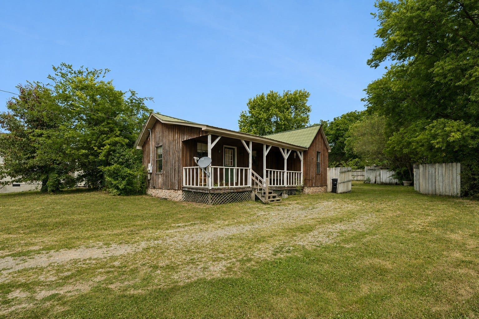 328 Murfreesboro Rd, Woodbury, TN 37190 Welcome Home! 328 Murfreesboro Road, Woodbury, TN 37190