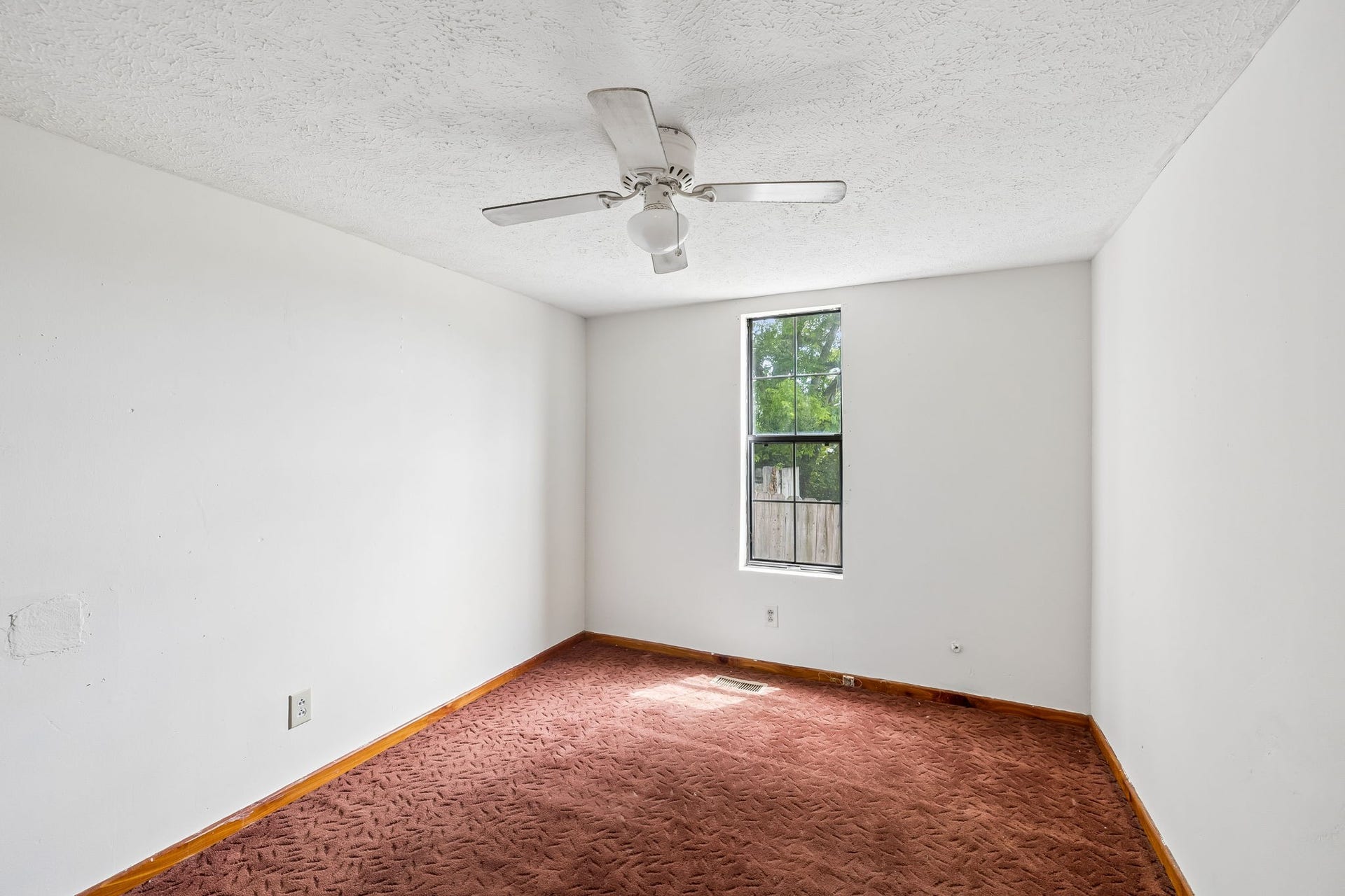 328 Murfreesboro Rd, Woodbury, TN 37190 328 Murfreesboro Road, Woodbury, TN 37190