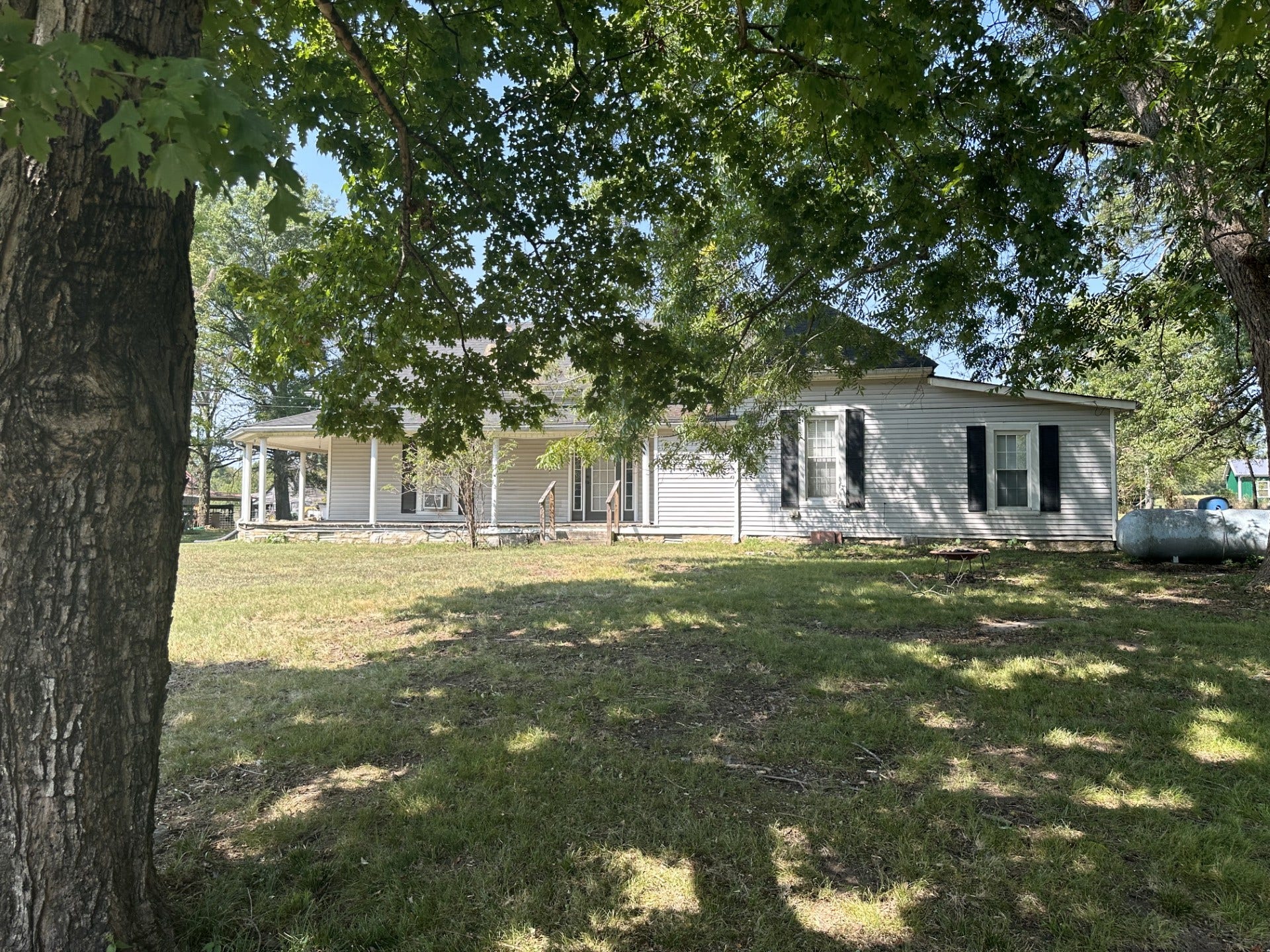 1694 Verona Caney Rd, Lewisburg, TN 37091 1694 Verona Caney Rd, Lewisburg, TN 37091