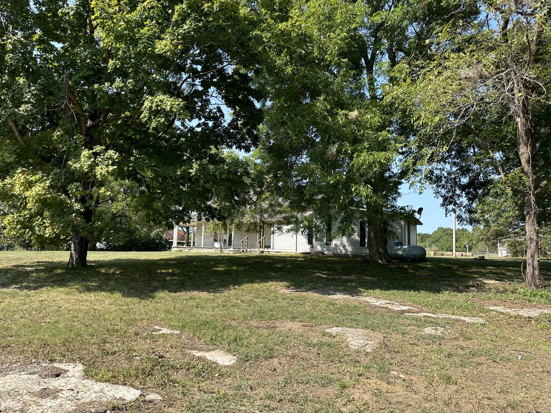 1694 Verona Caney Rd, Lewisburg, TN 37091 1694 Verona Caney Rd, Lewisburg, TN 37091
