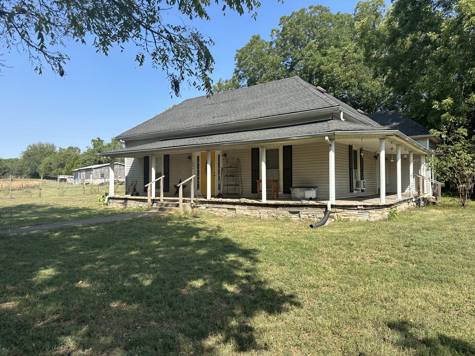 1694 Verona Caney Rd, Lewisburg, TN 37091 1694 Verona Caney Rd, Lewisburg, TN 37091