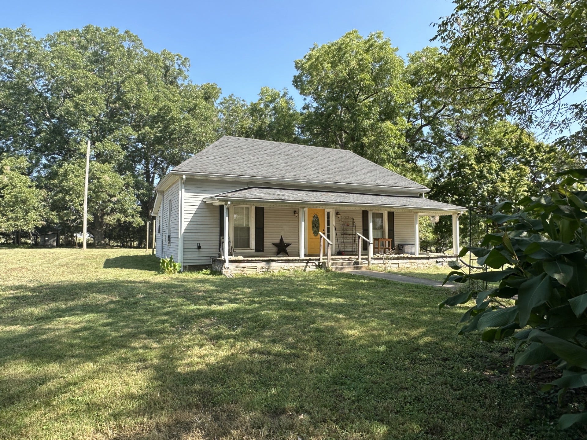1694 Verona Caney Rd, Lewisburg, TN 37091 1694 Verona Caney Rd, Lewisburg, TN 37091