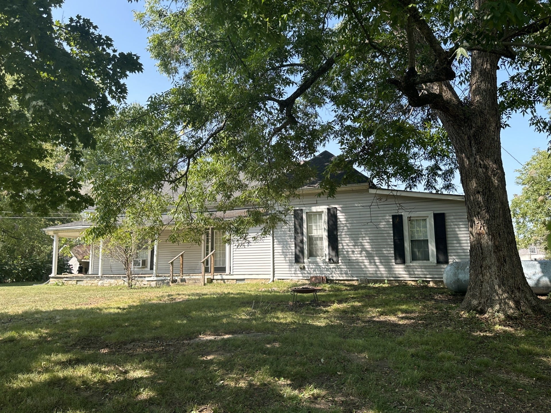 1694 Verona Caney Rd, Lewisburg, TN 37091 1694 Verona Caney Rd, Lewisburg, TN 37091