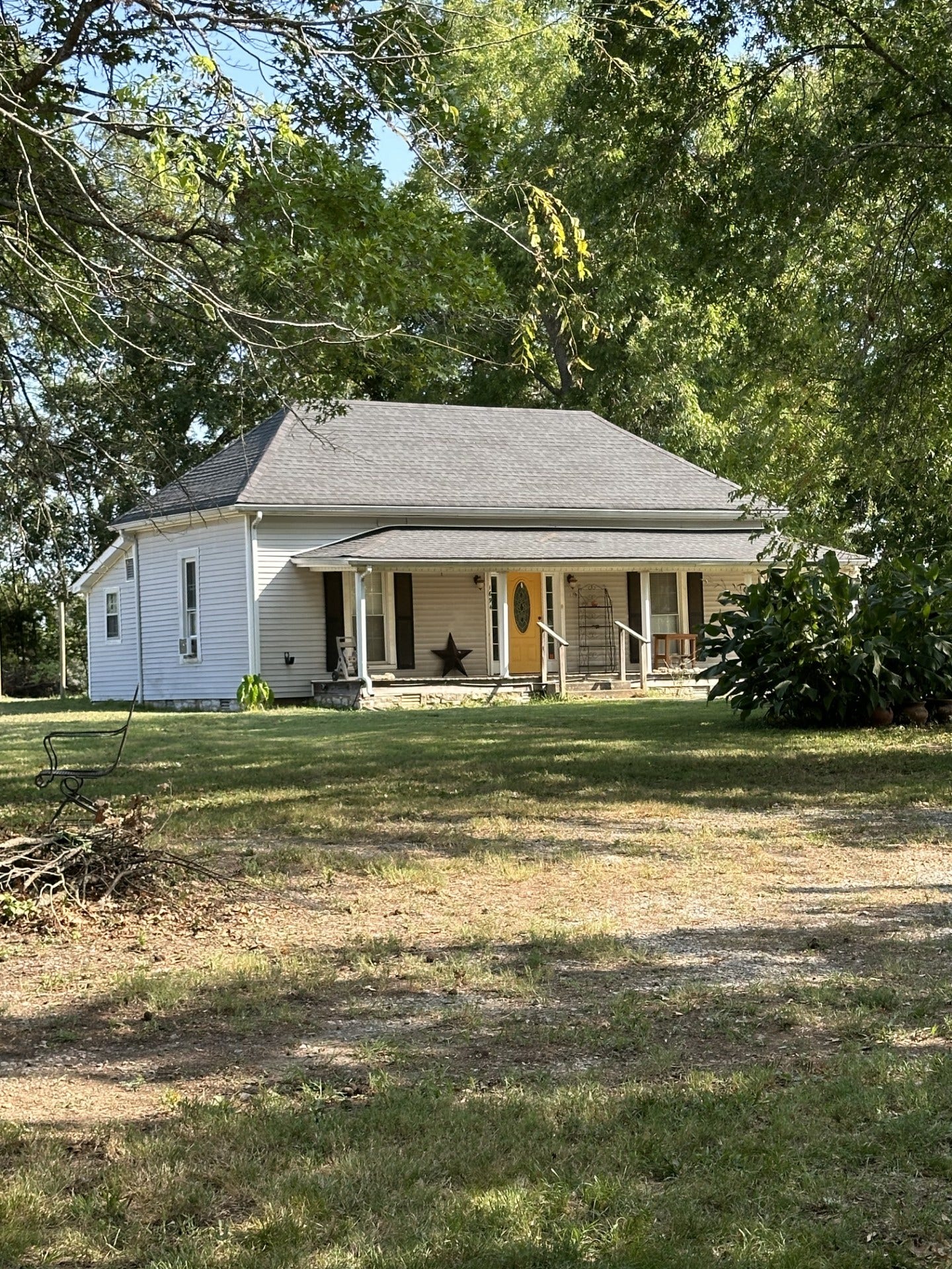 1694 Verona Caney Rd, Lewisburg, TN 37091 1694 Verona Caney Rd, Lewisburg, TN 37091