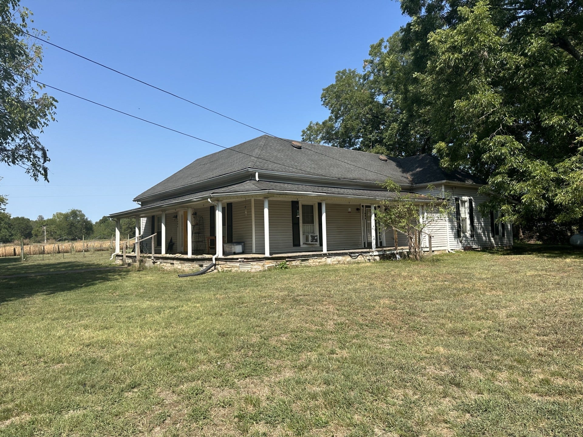 1694 Verona Caney Rd, Lewisburg, TN 37091 1694 Verona Caney Rd, Lewisburg, TN 37091