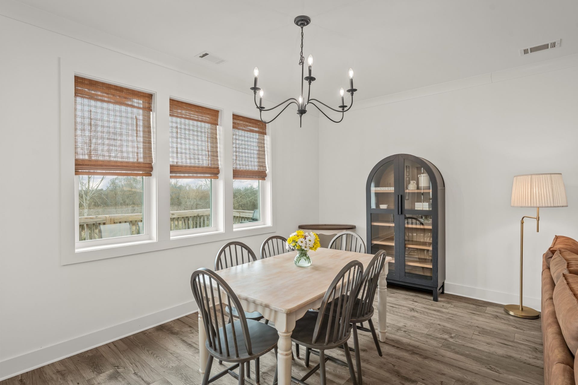 1233 Hartsfield Dr, Columbia, TN 38401 This dining room can accommodate a large dining table and additional furniure. The natural light in the room is fantastic!