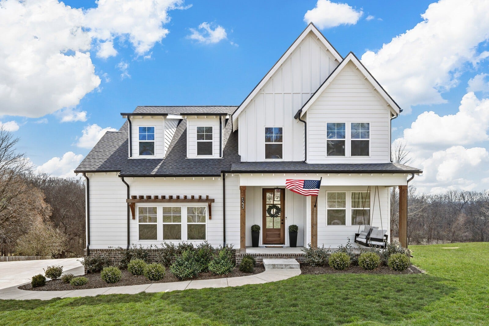 1233 Hartsfield Dr, Columbia, TN 38401 This home could be yours!
*This photo has been enhanced to show green grass & lush landscaping!
