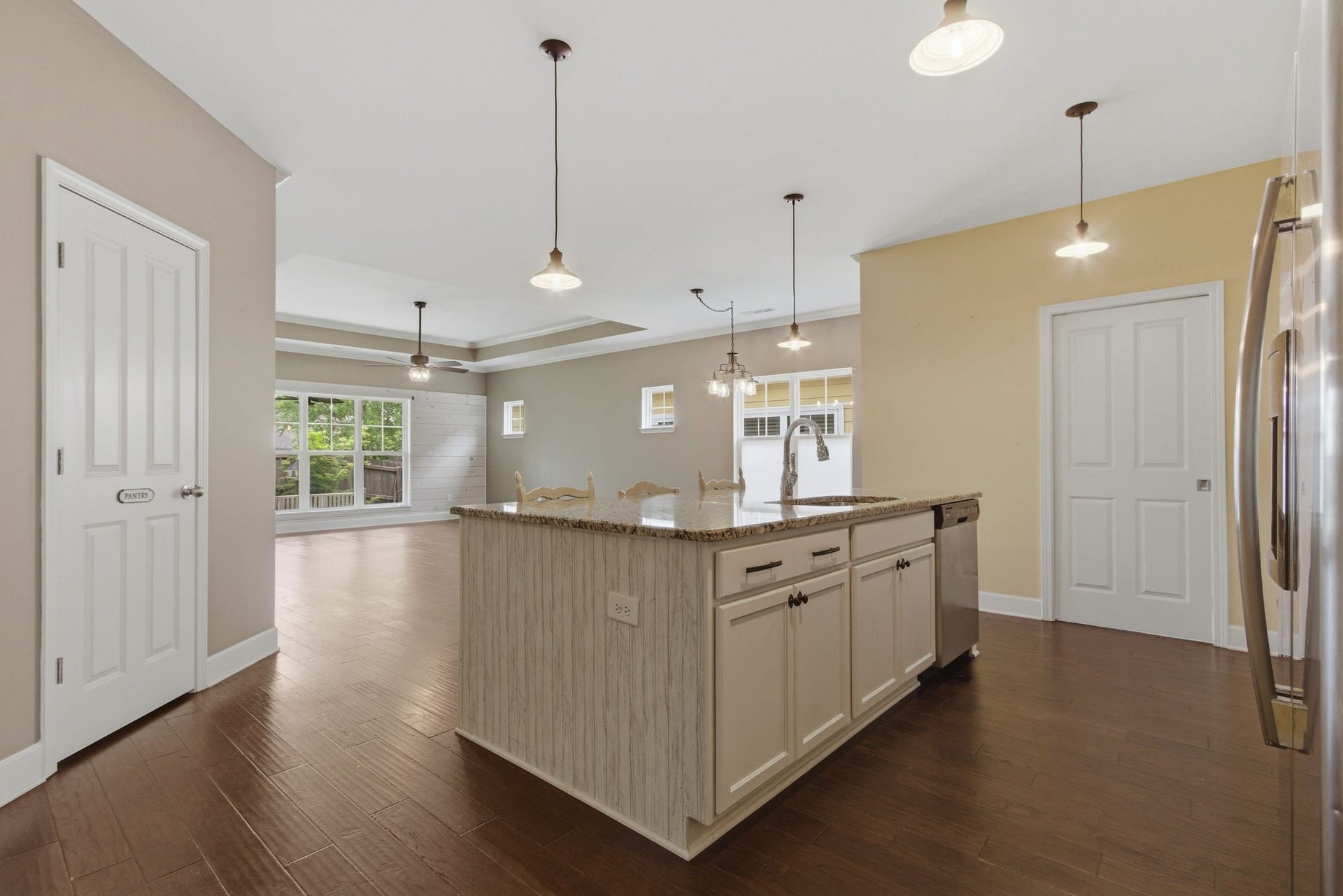 2532 Hanover Dr, Columbia, TN 38401 2532 Hanover Dr, Columbia, TN 38401