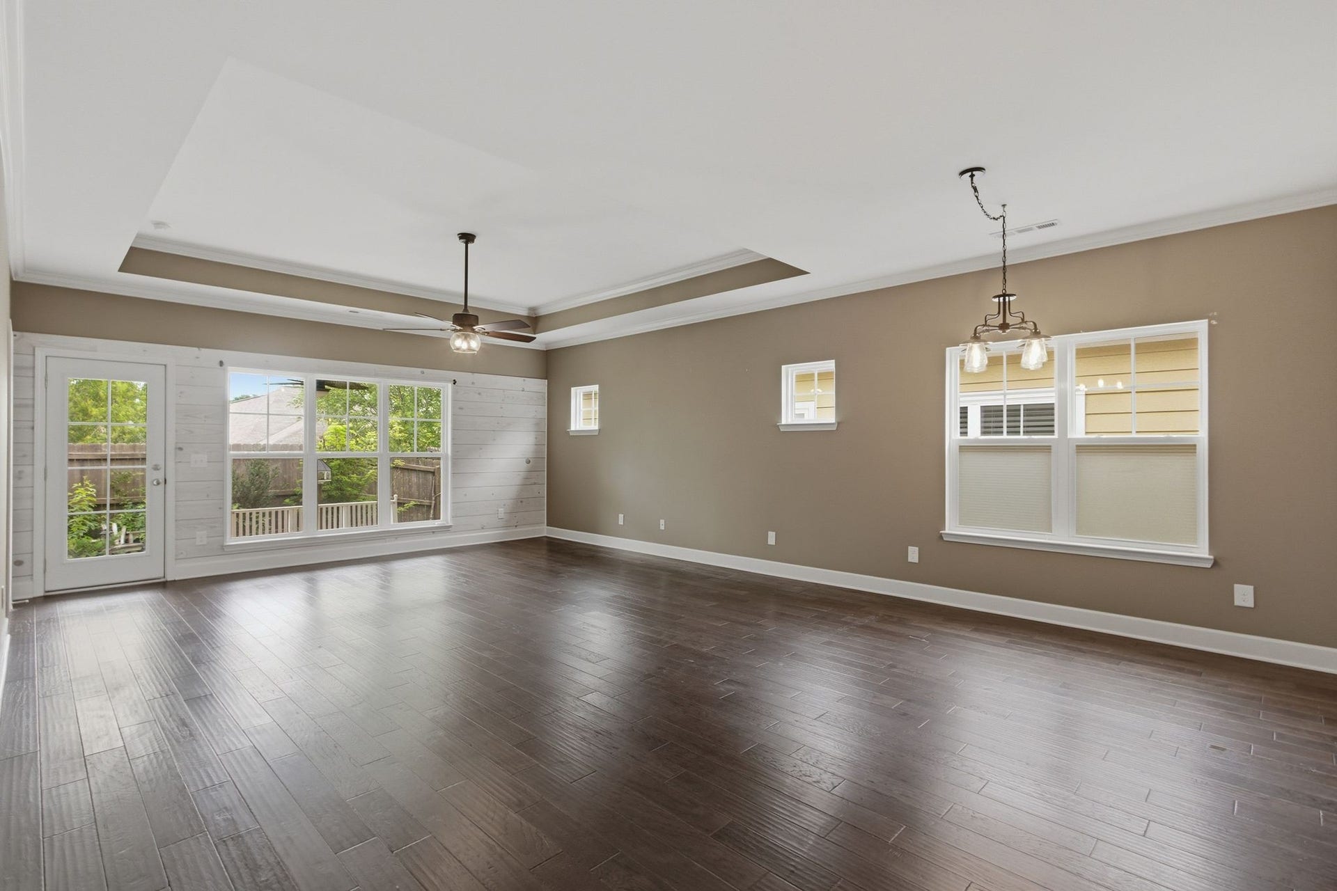 2532 Hanover Dr, Columbia, TN 38401 2532 Hanover Dr, Columbia, TN 38401