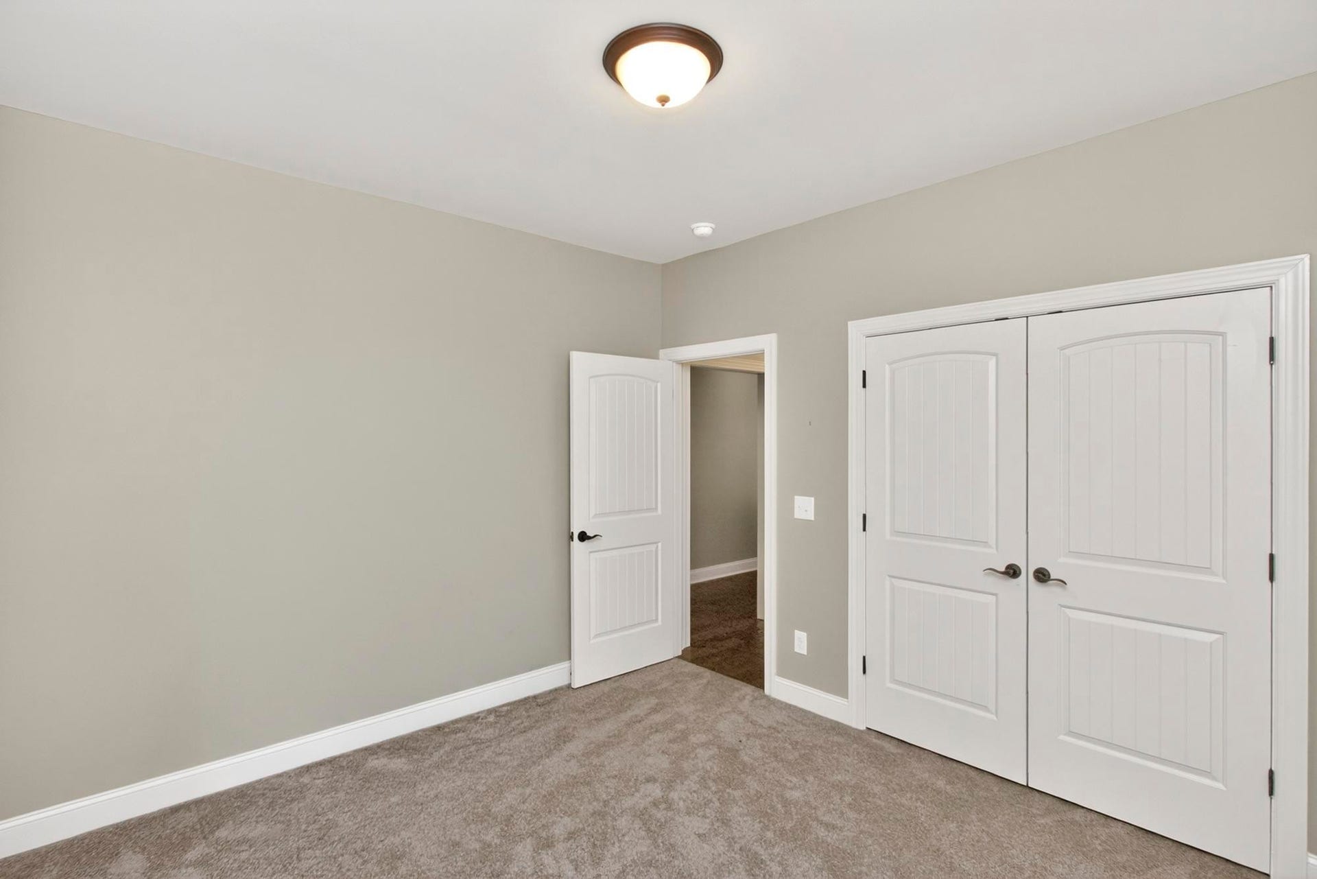 1262 Charleston Blvd, Murfreesboro, TN 37130 1262 Charleston Blvd, Murfreesboro, TN 37130