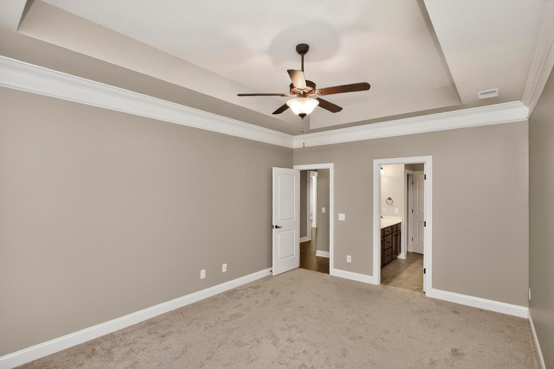 1262 Charleston Blvd, Murfreesboro, TN 37130 1262 Charleston Blvd, Murfreesboro, TN 37130
