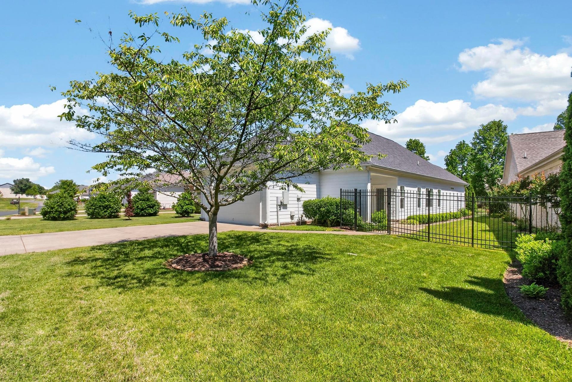 1262 Charleston Blvd, Murfreesboro, TN 37130 1262 Charleston Blvd, Murfreesboro, TN 37130