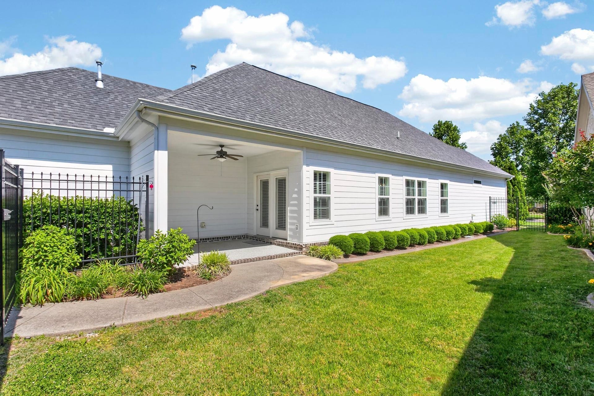 1262 Charleston Blvd, Murfreesboro, TN 37130 1262 Charleston Blvd, Murfreesboro, TN 37130
