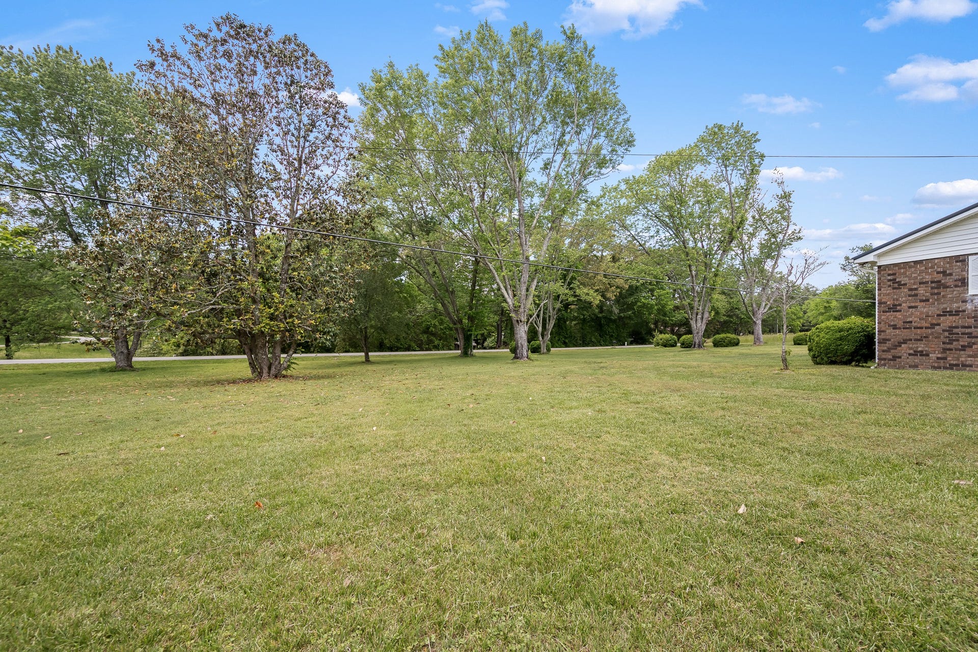 369 Brandontown Rd, Manchester, TN 37355 369 Brandontown Rd, Manchester, TN 37355
