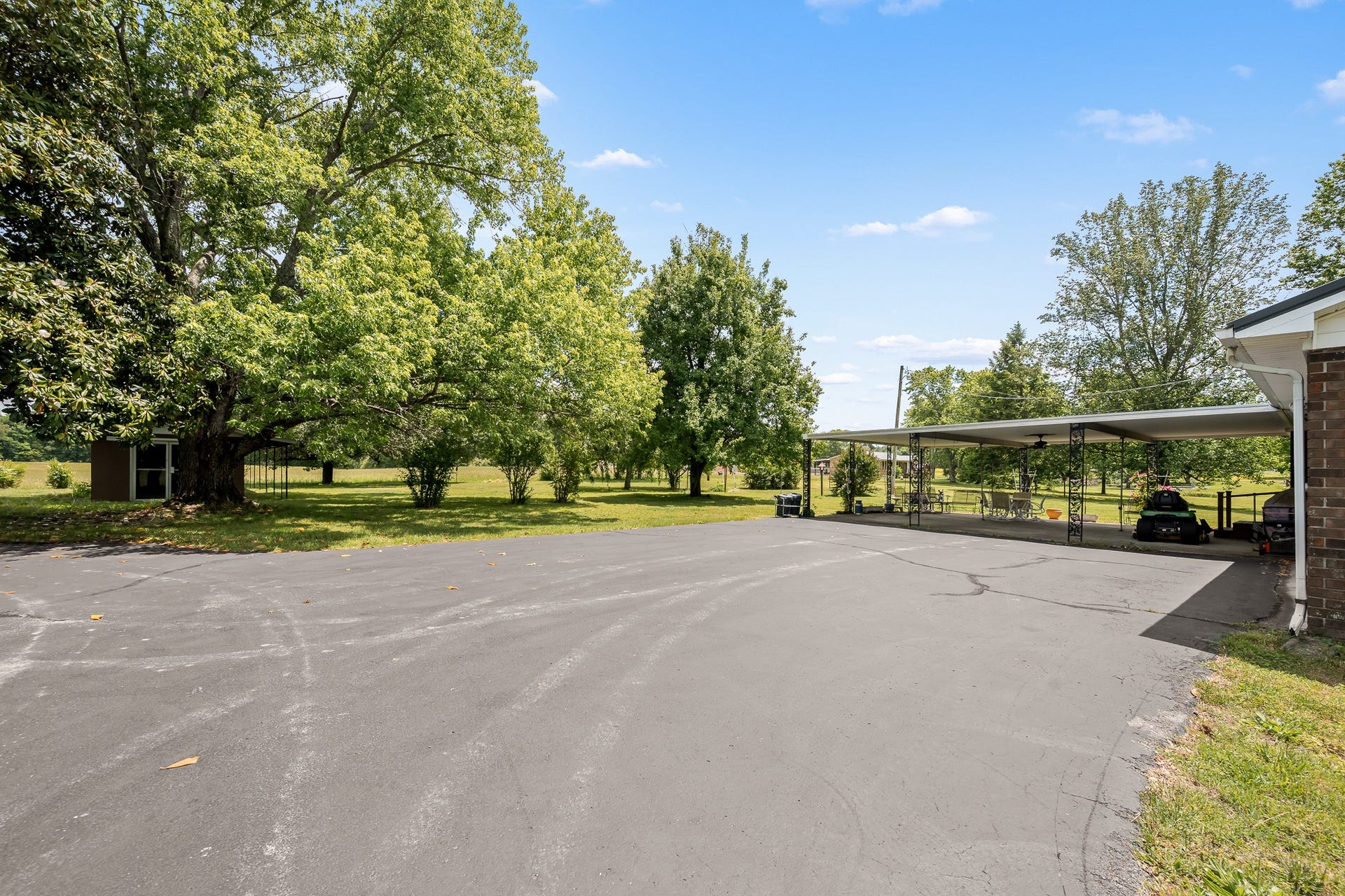 369 Brandontown Rd, Manchester, TN 37355 369 Brandontown Rd, Manchester, TN 37355