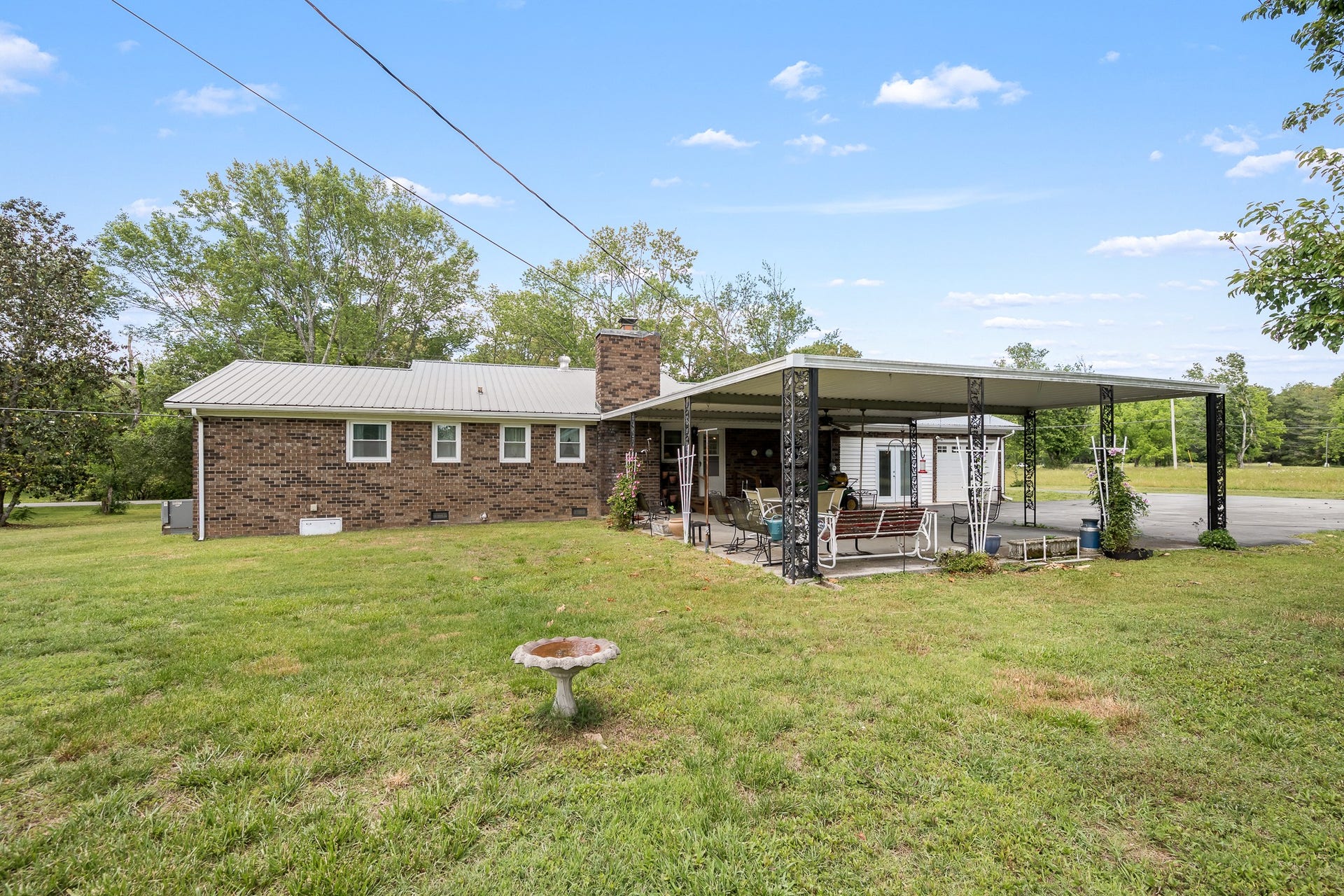 369 Brandontown Rd, Manchester, TN 37355 369 Brandontown Rd, Manchester, TN 37355