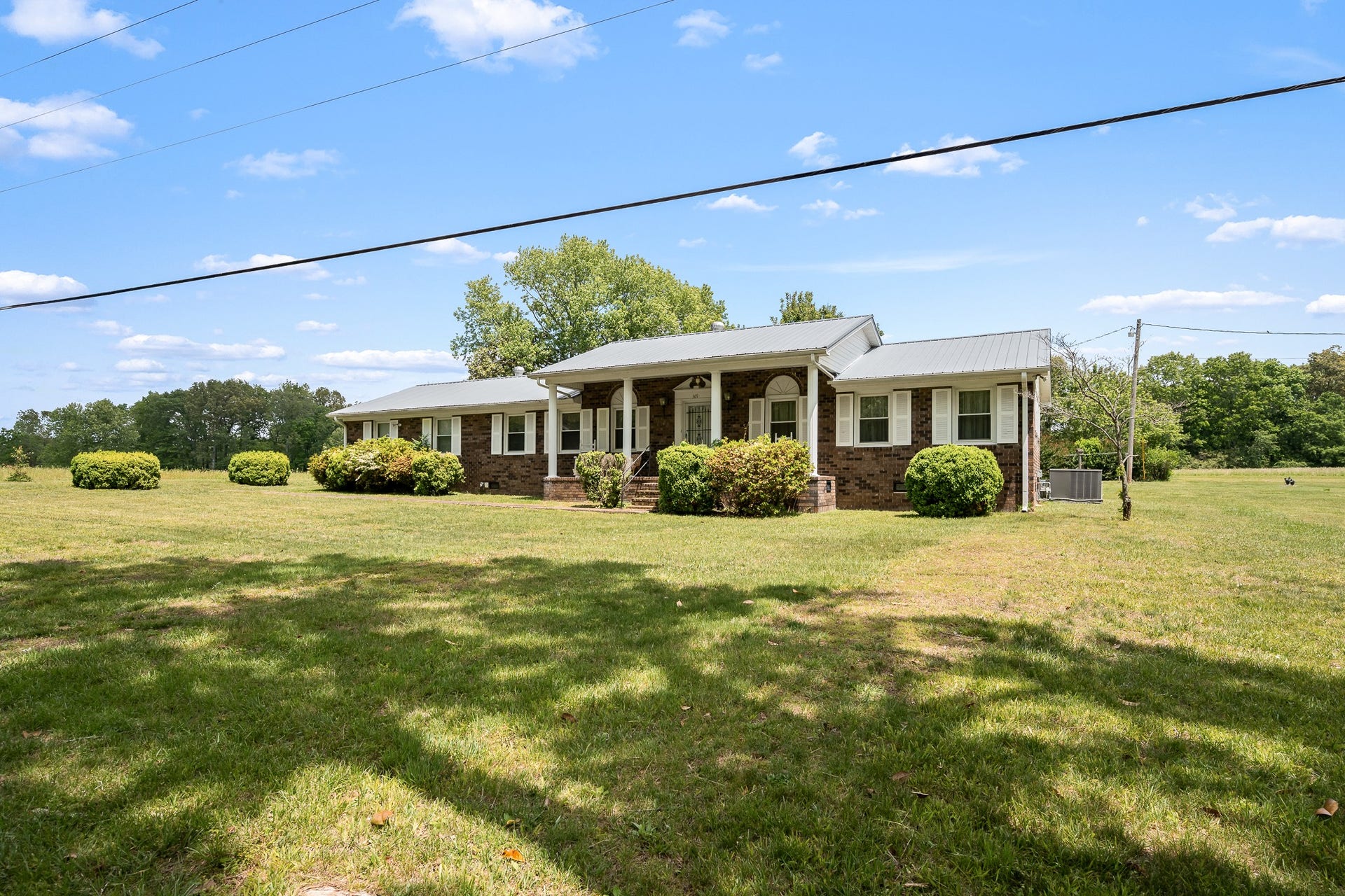 369 Brandontown Rd, Manchester, TN 37355 369 Brandontown Rd, Manchester, TN 37355