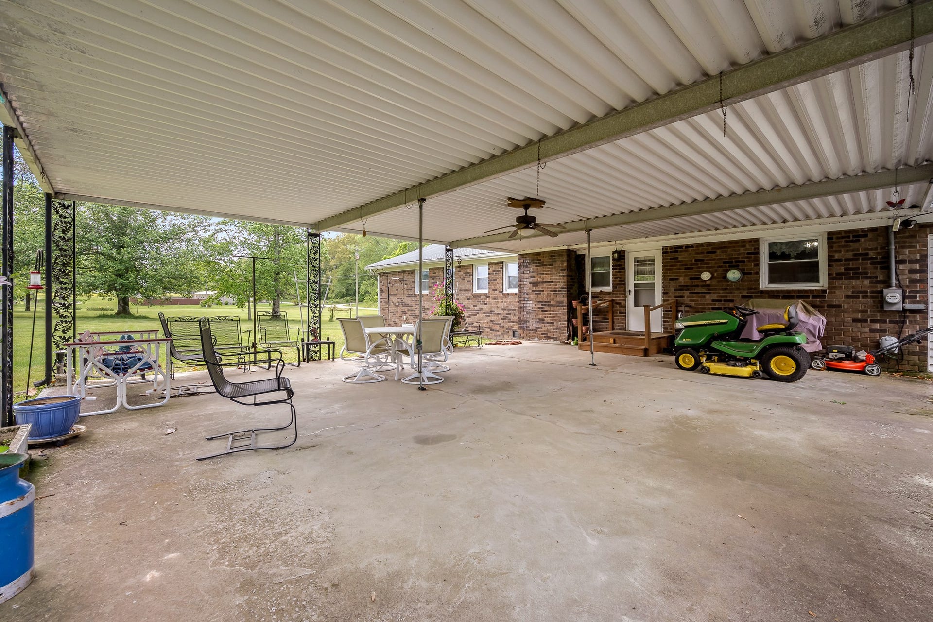 369 Brandontown Rd, Manchester, TN 37355 369 Brandontown Rd, Manchester, TN 37355